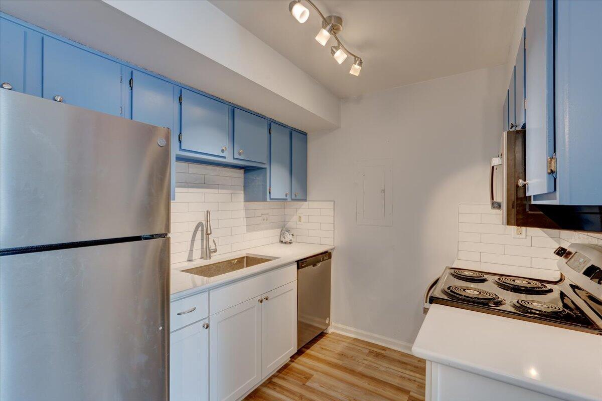 2494 Etiwan Avenue # 10 Unit: D-10