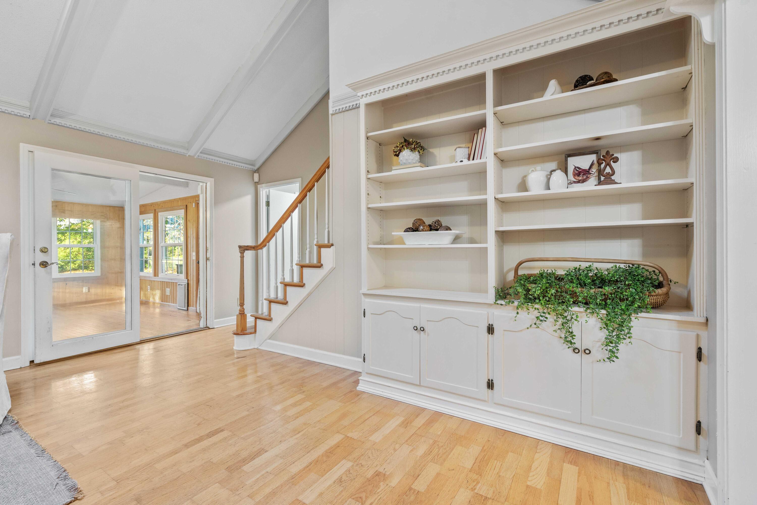 425 Chessington Circle