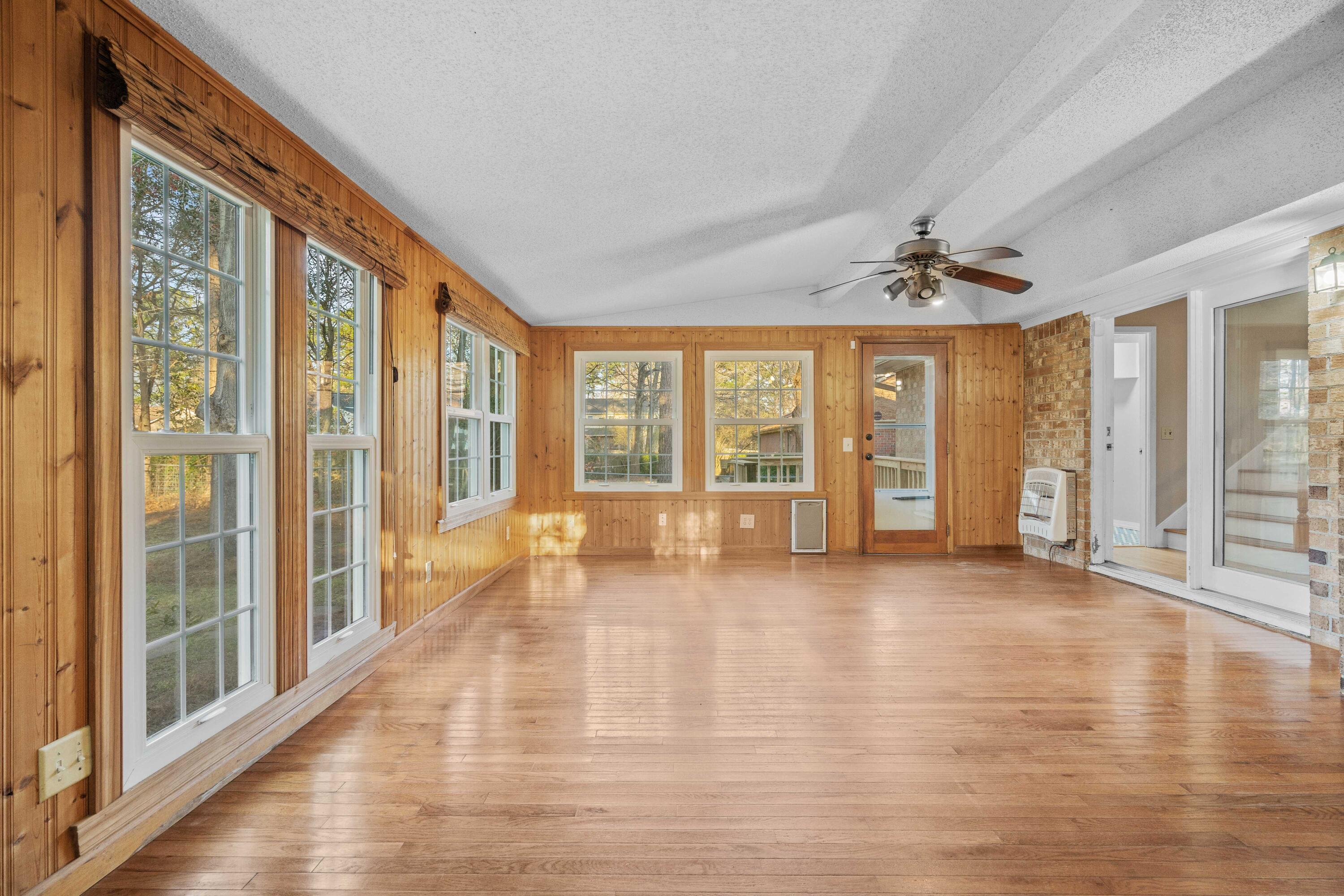 425 Chessington Circle