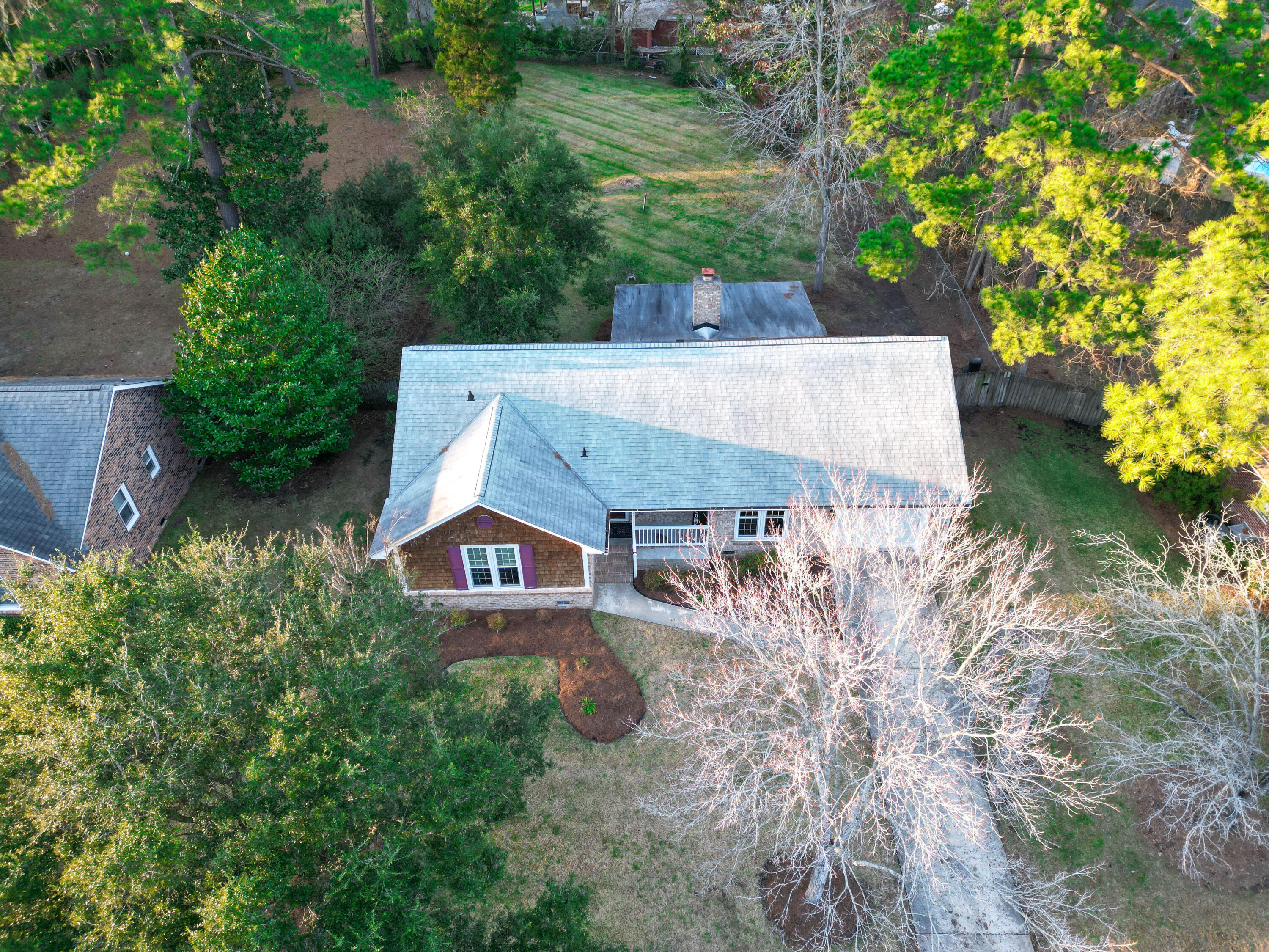 425 Chessington Circle