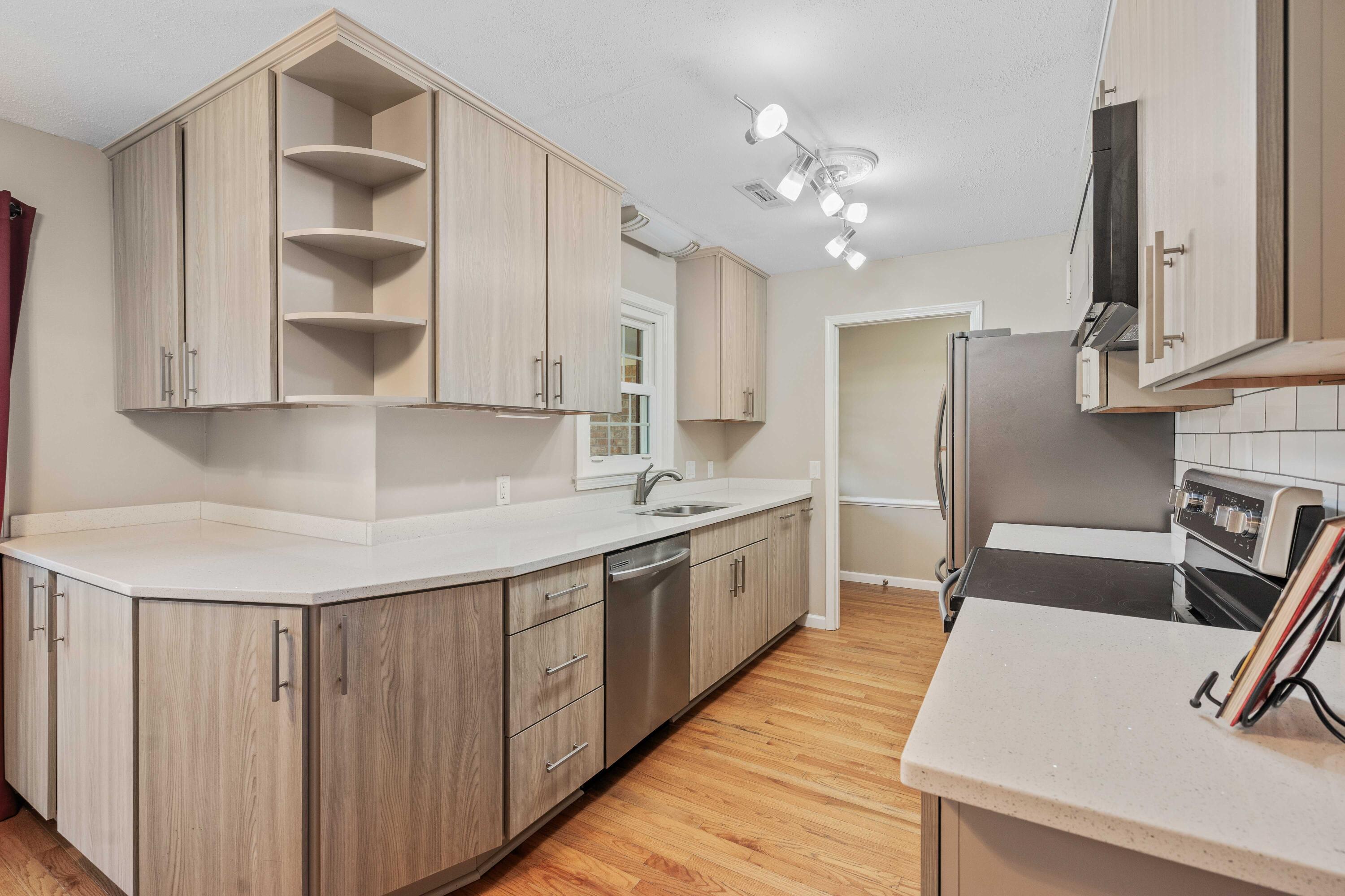 425 Chessington Circle