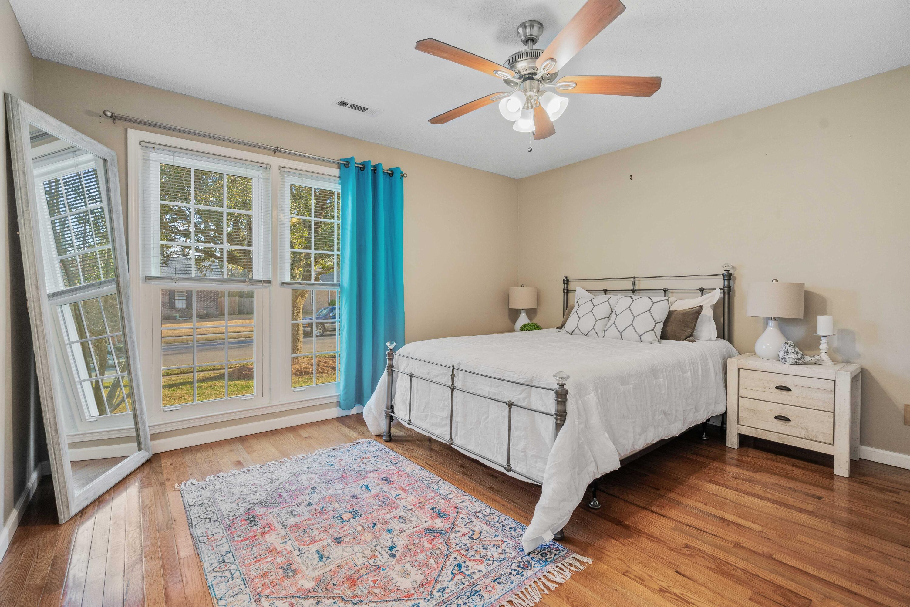 425 Chessington Circle