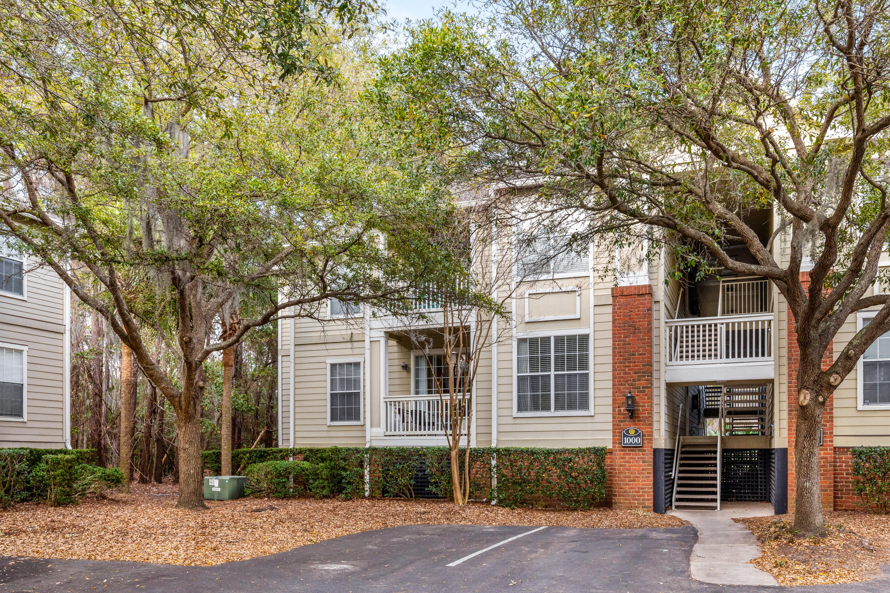 1600 Long Grove Drive # 1011