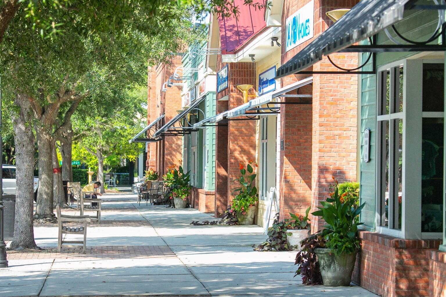 1600 Long Grove Drive # 1011