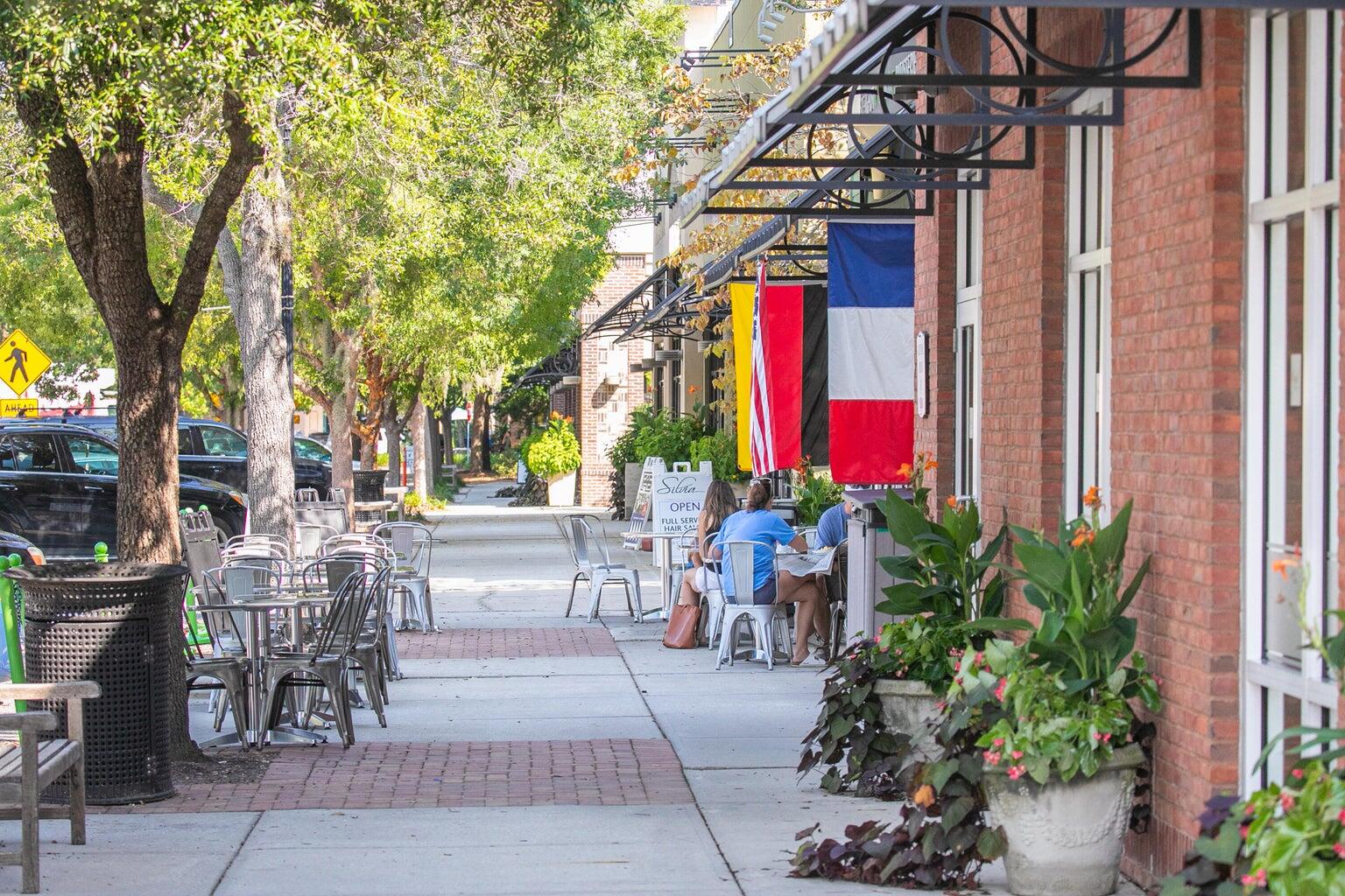 1600 Long Grove Drive # 1011