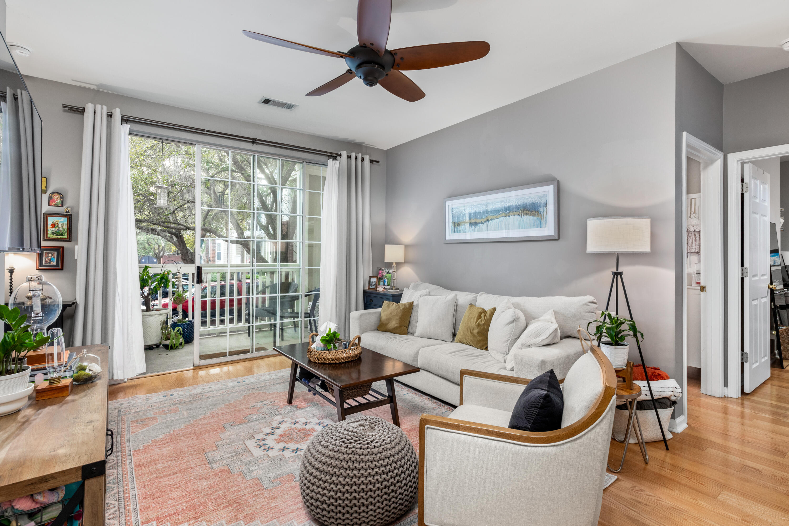 1600 Long Grove Drive # 1011