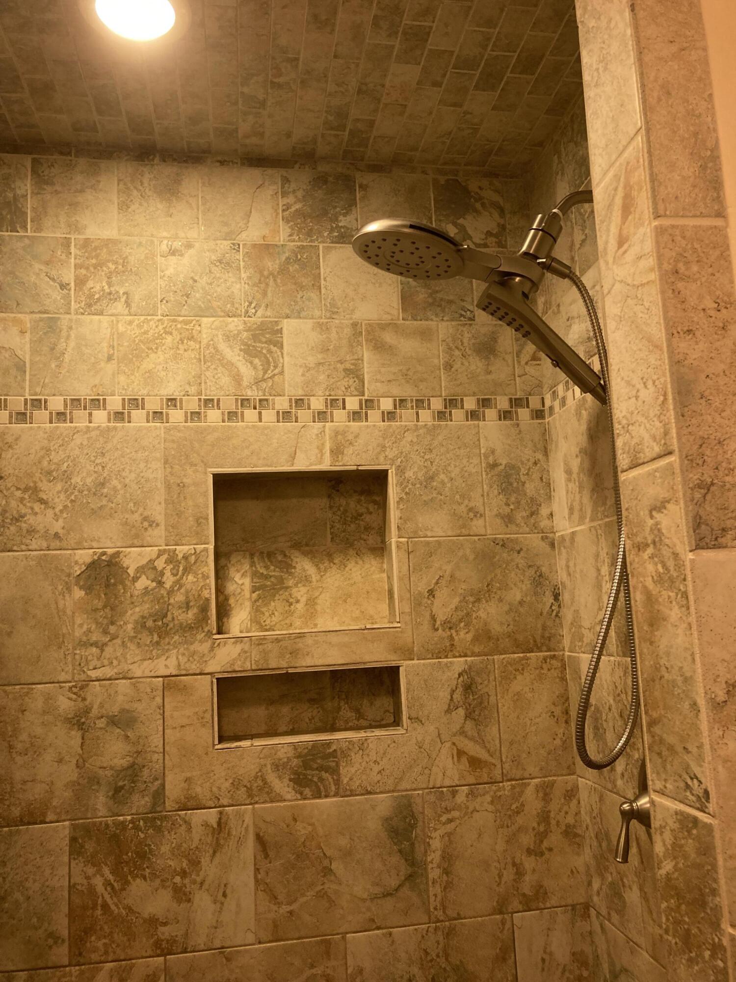 2641 Ridgewood Avenue