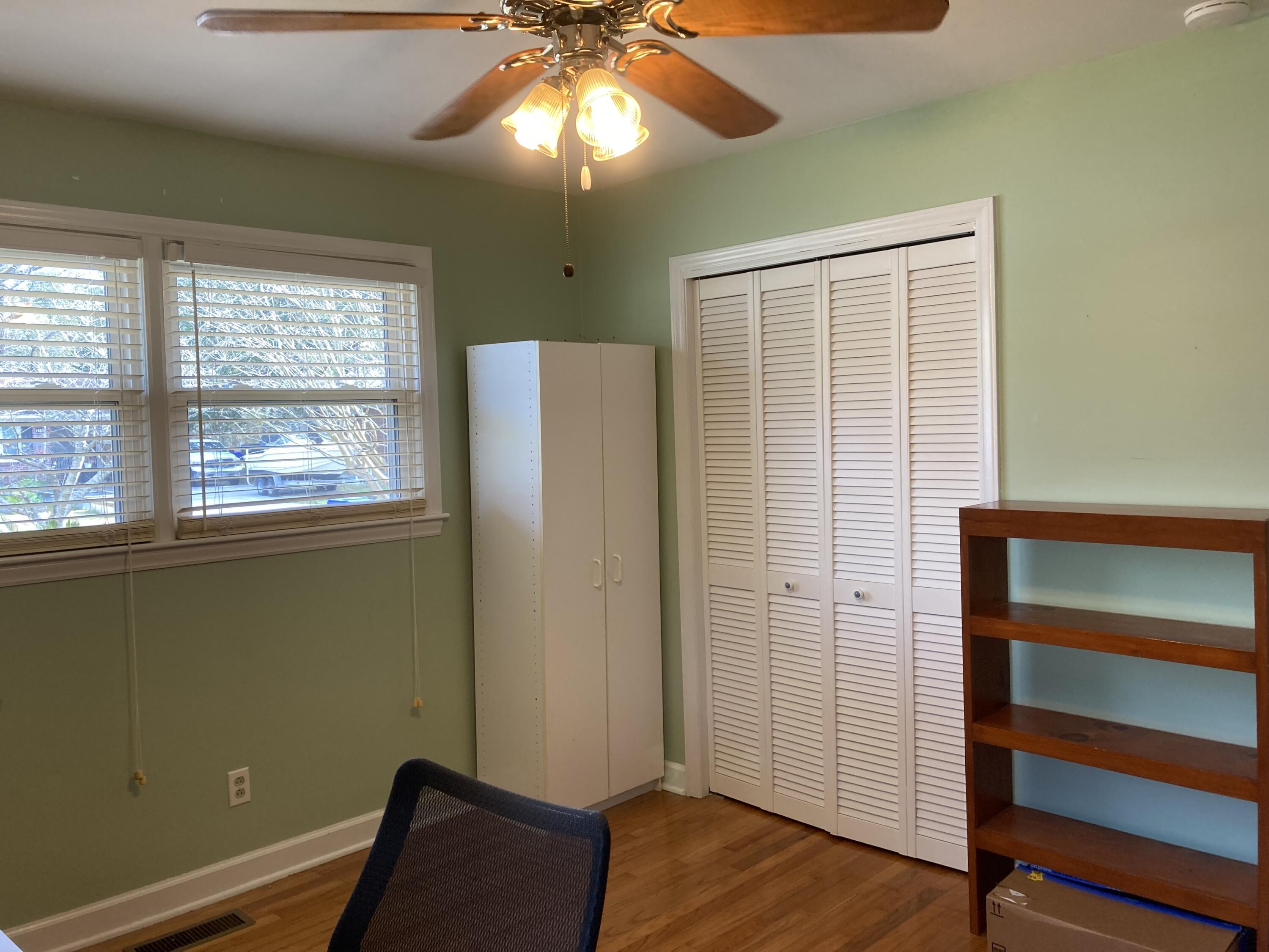 2641 Ridgewood Avenue