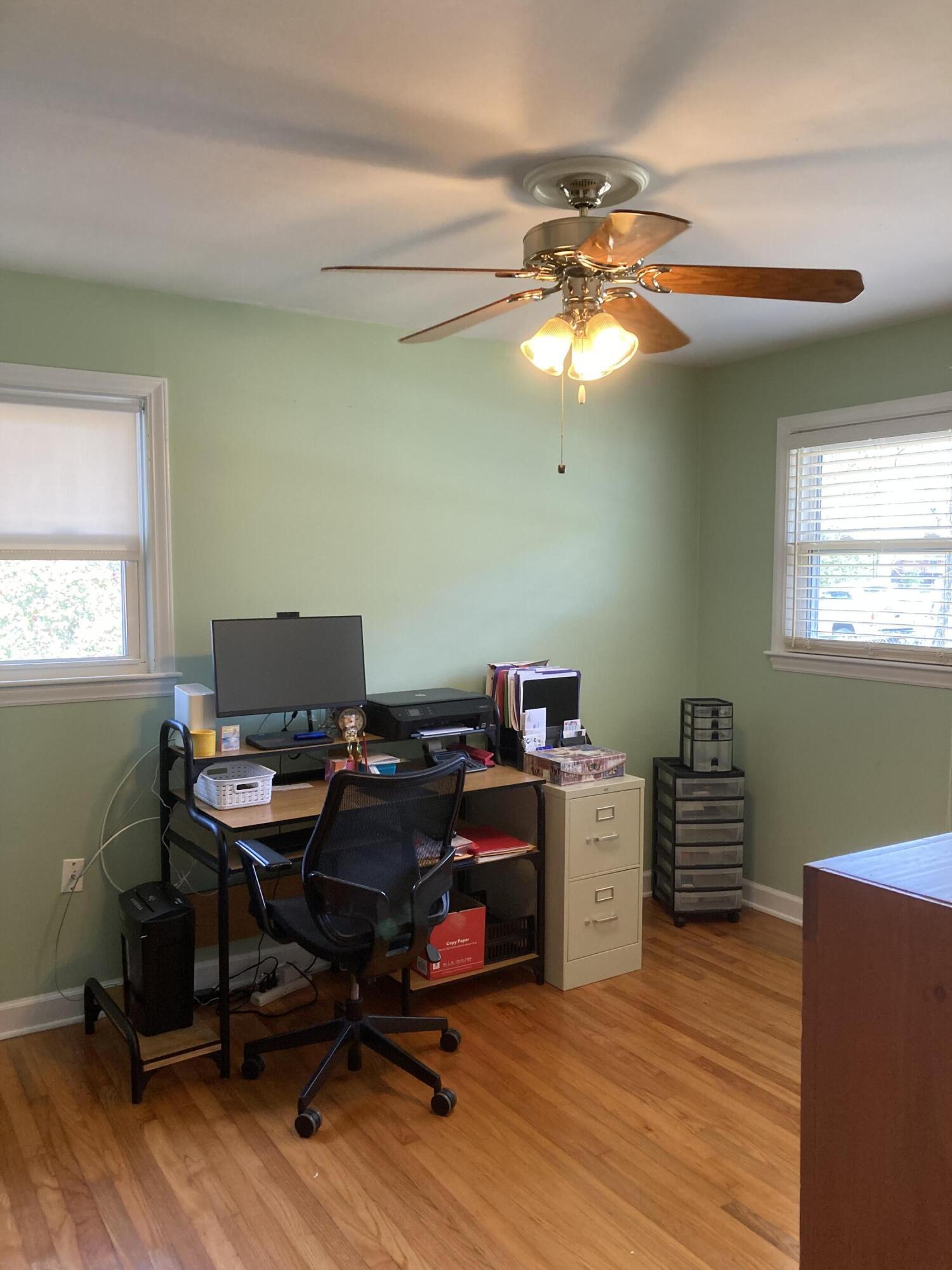 2641 Ridgewood Avenue