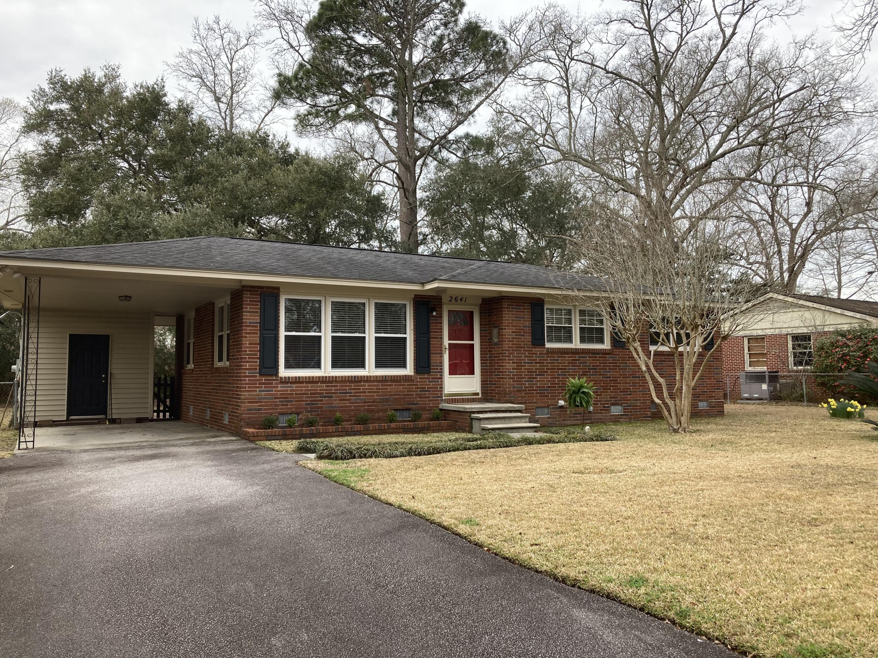 2641 Ridgewood Avenue