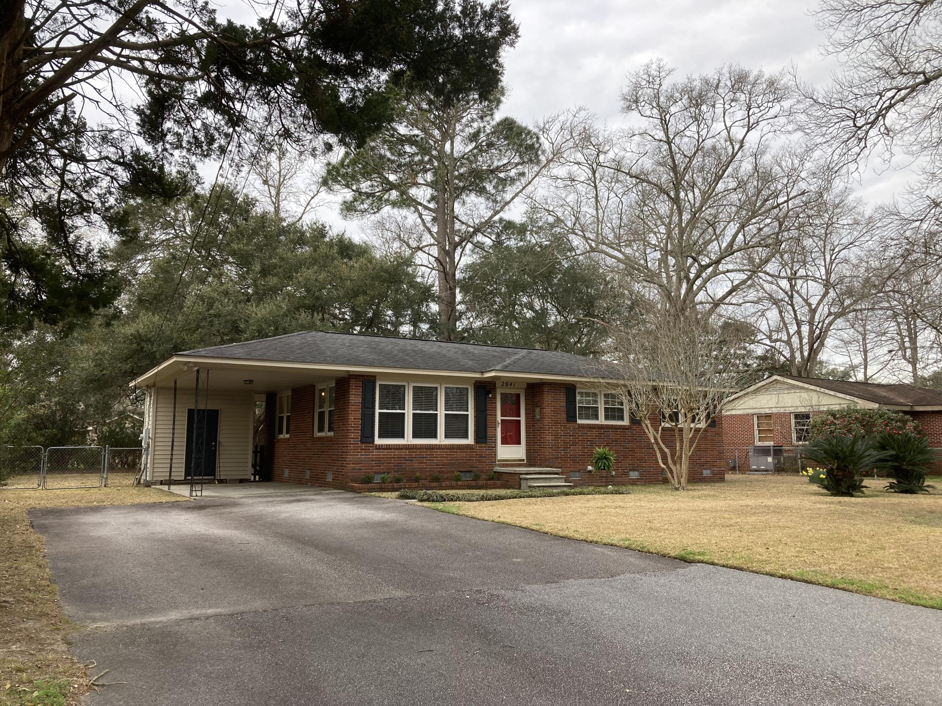 2641 Ridgewood Avenue