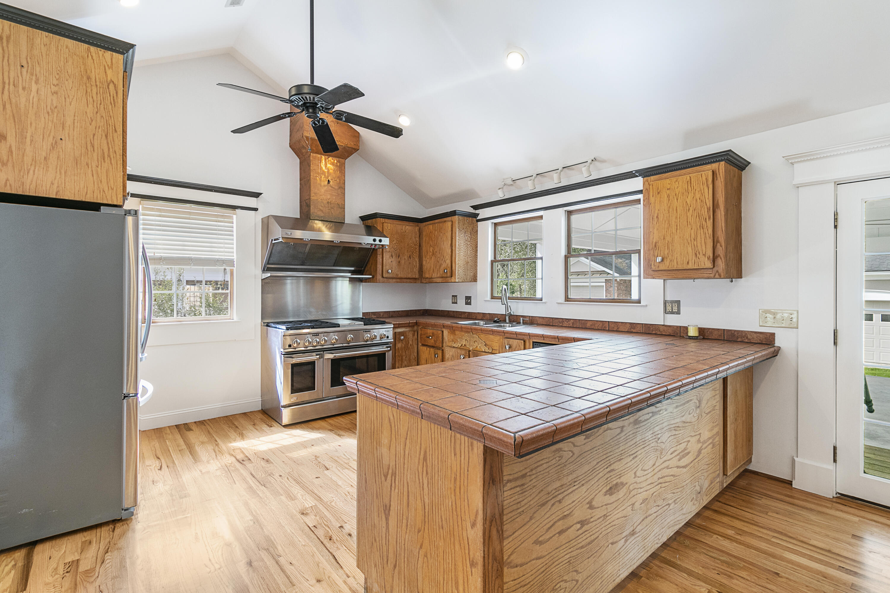 508 Fort Johnson Road