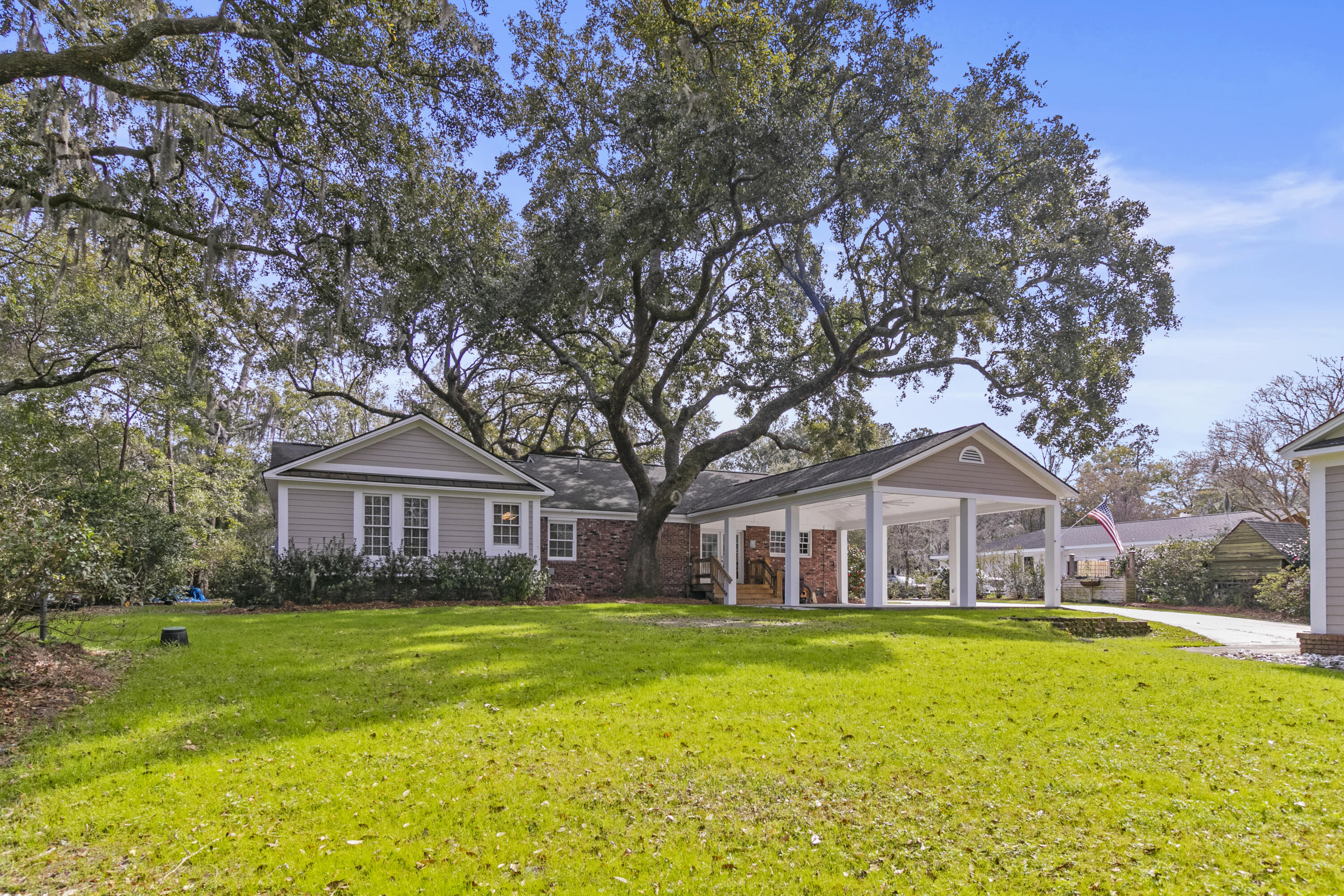 508 Fort Johnson Road