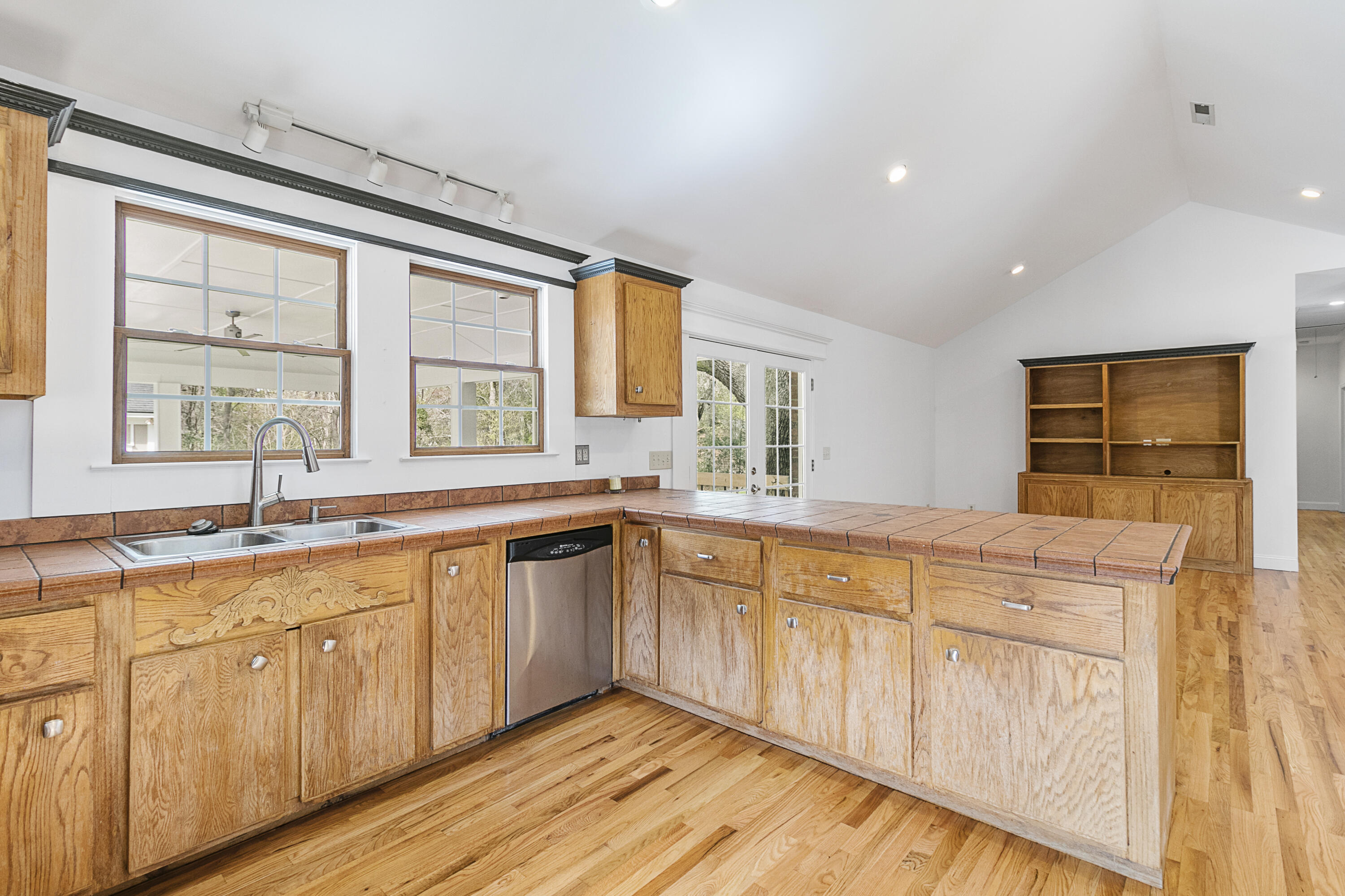 508 Fort Johnson Road