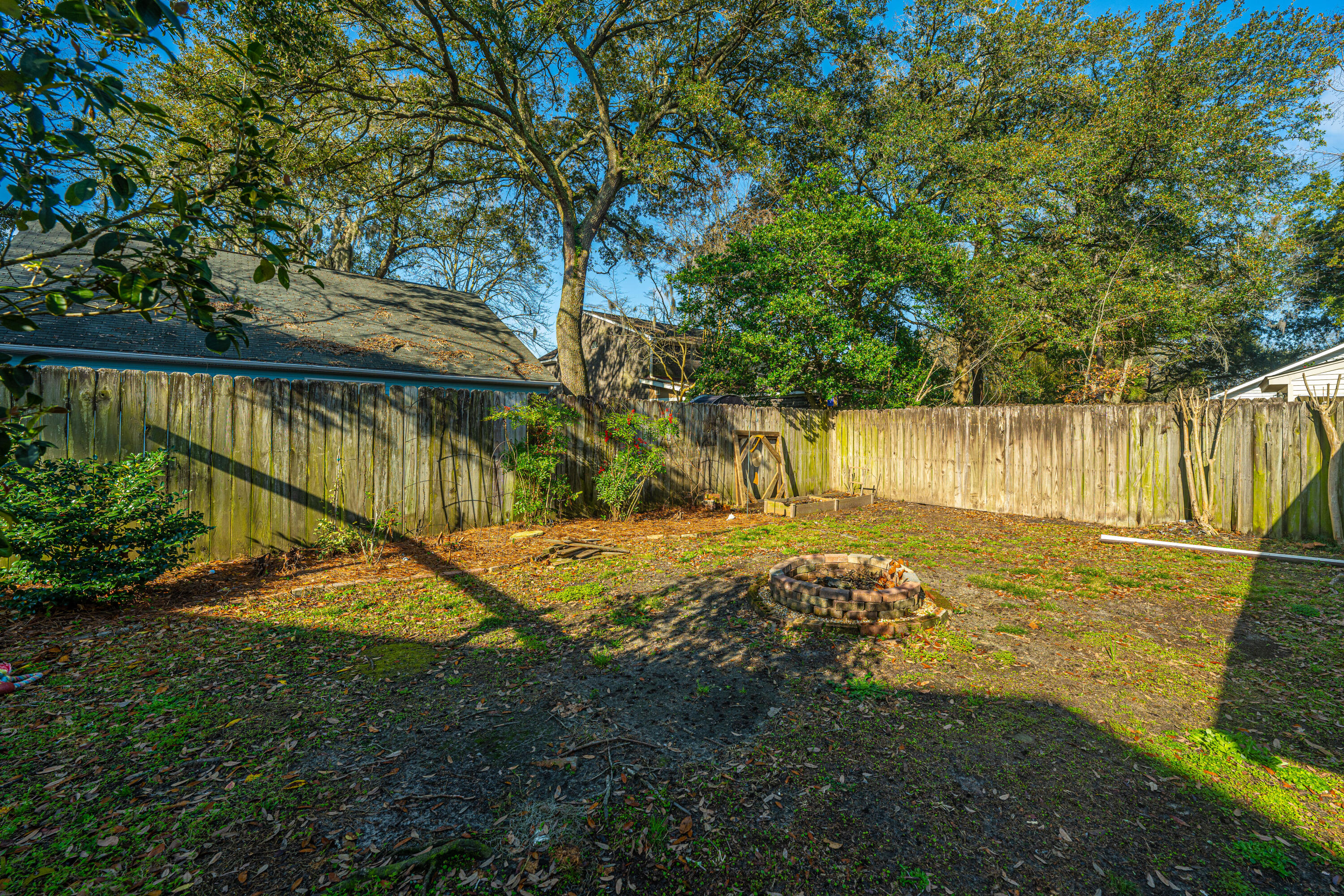 1725 River Front Drive