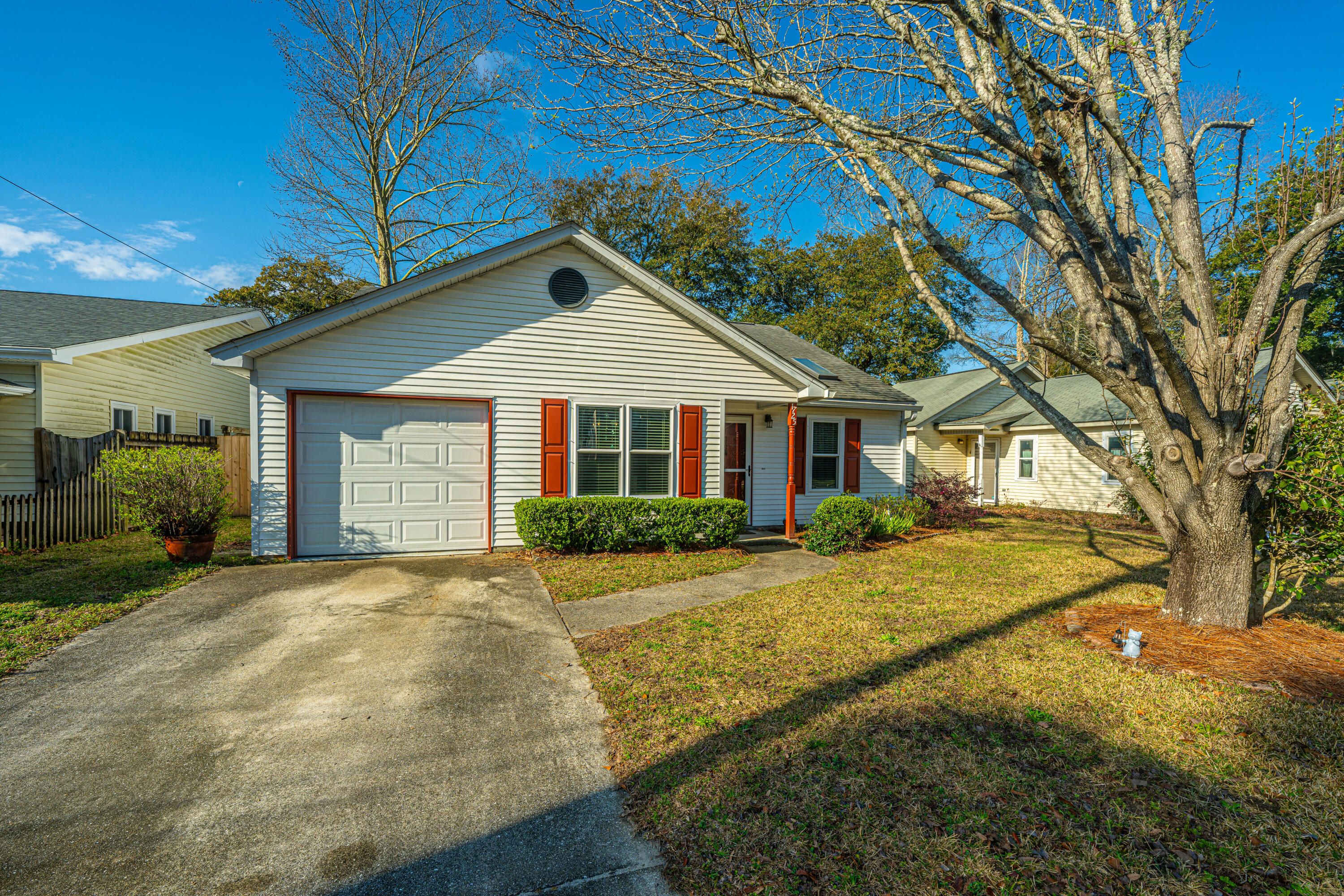 1725 River Front Drive