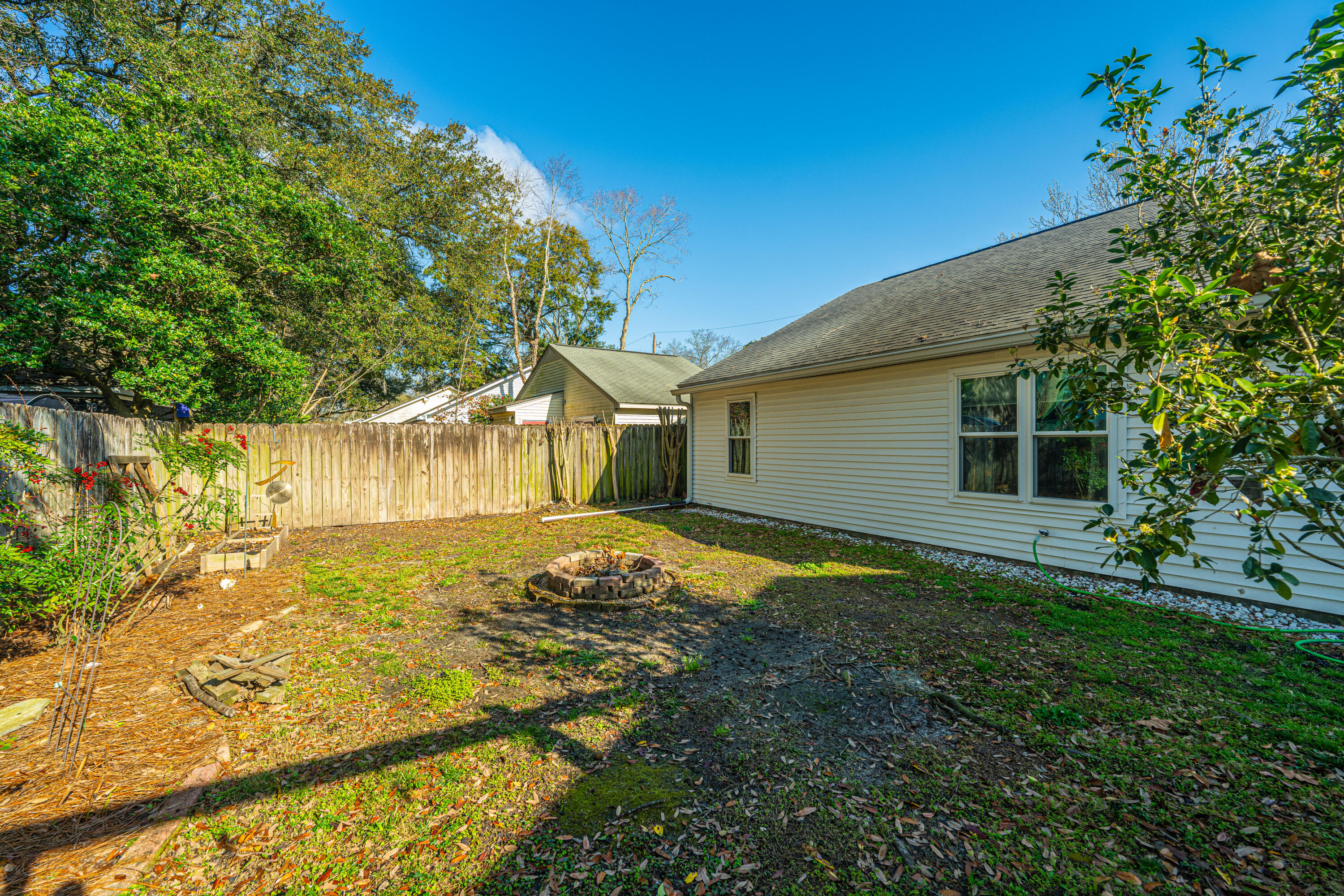 1725 River Front Drive