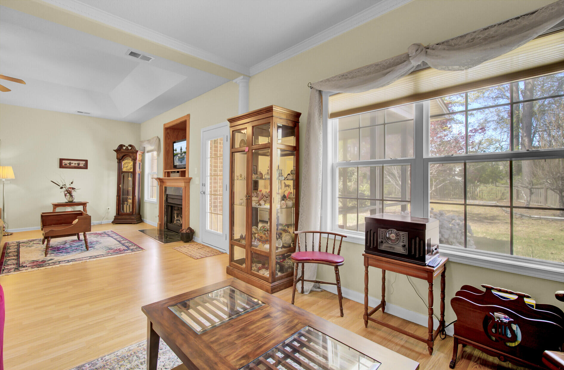 8718 Evangeline Drive