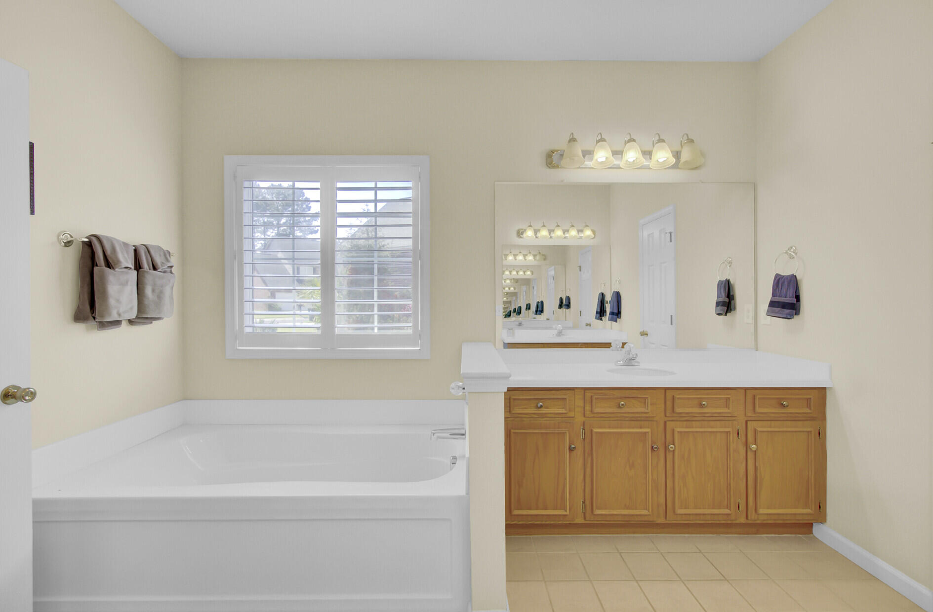 8718 Evangeline Drive