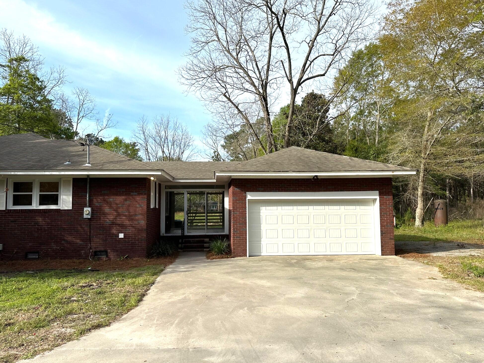 303 Schoolhouse Road