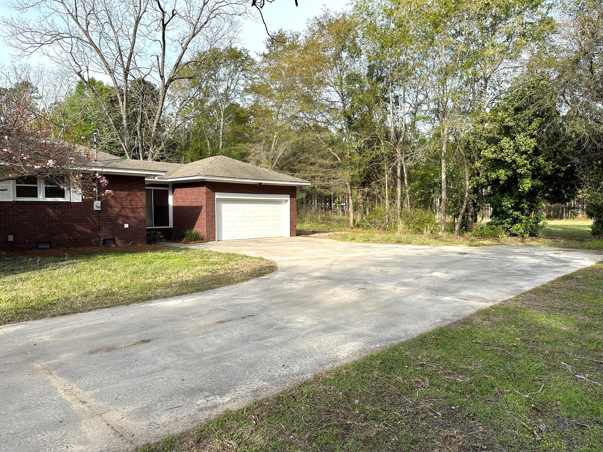 303 Schoolhouse Road