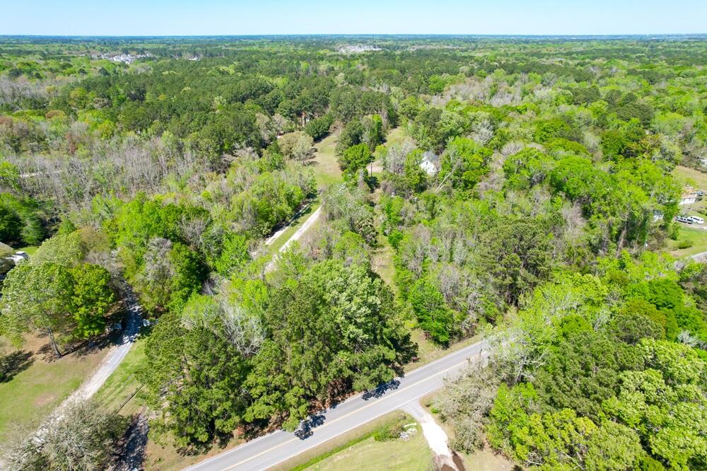 3106 Plow Ground Road