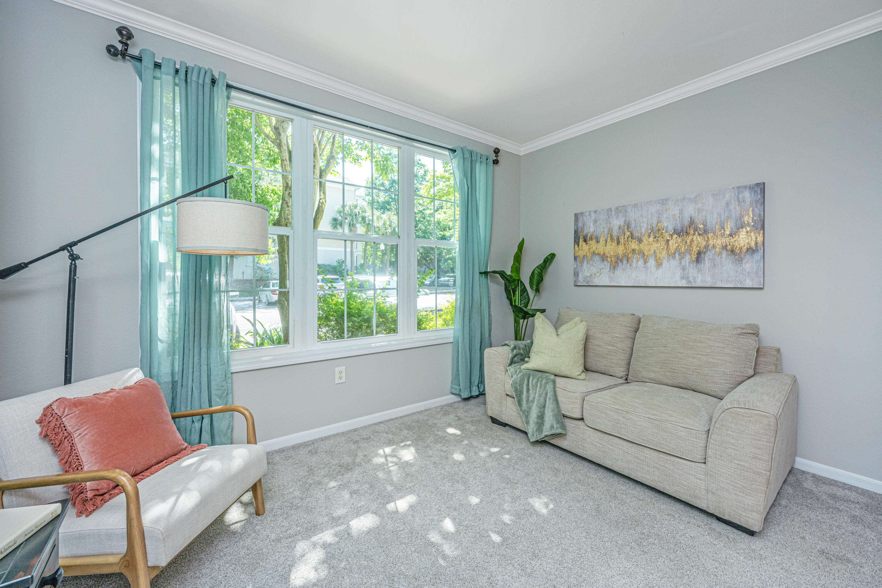 60 Fenwick Hall Alley # 811