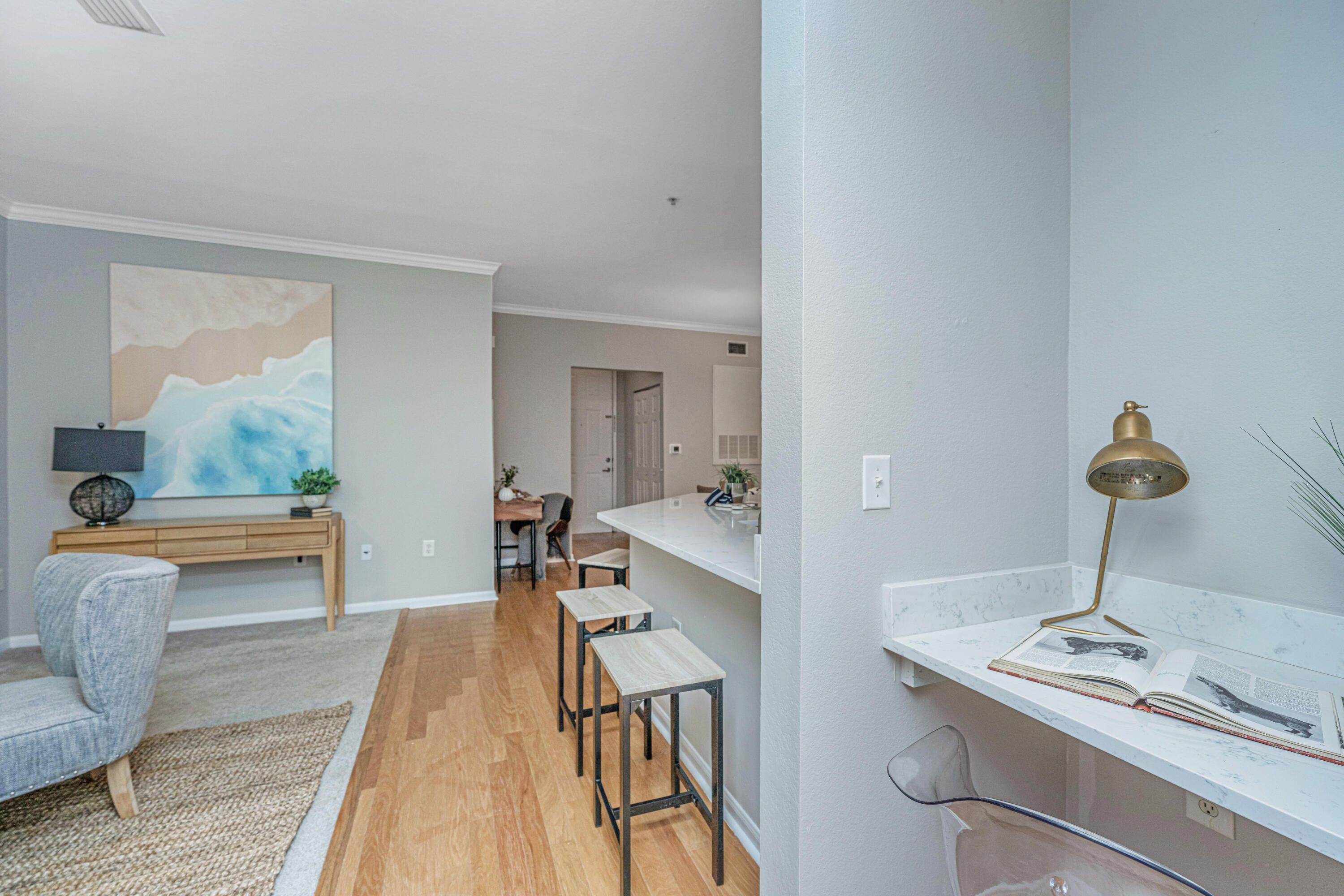 60 Fenwick Hall Alley # 811