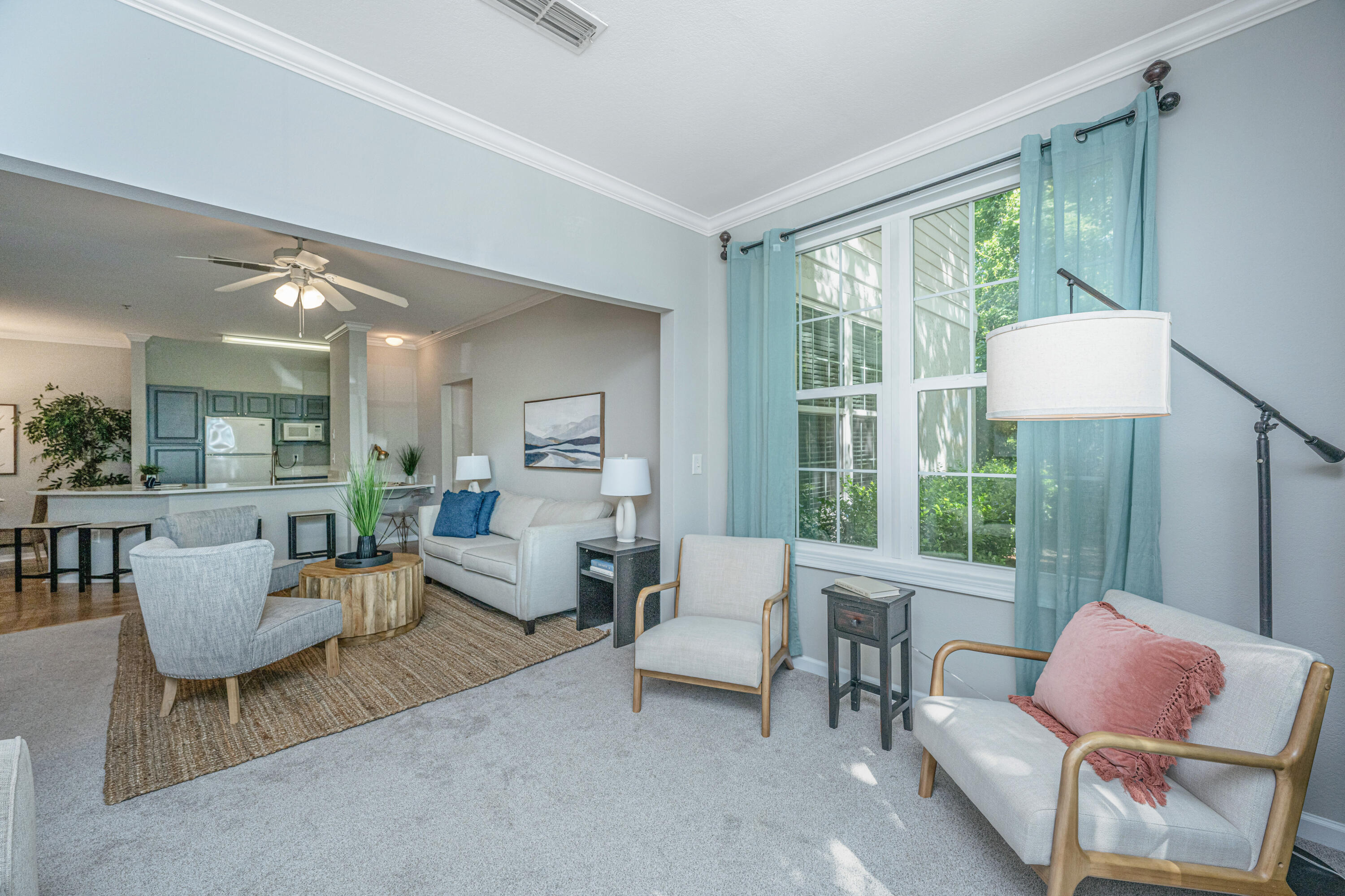 60 Fenwick Hall Alley # 811