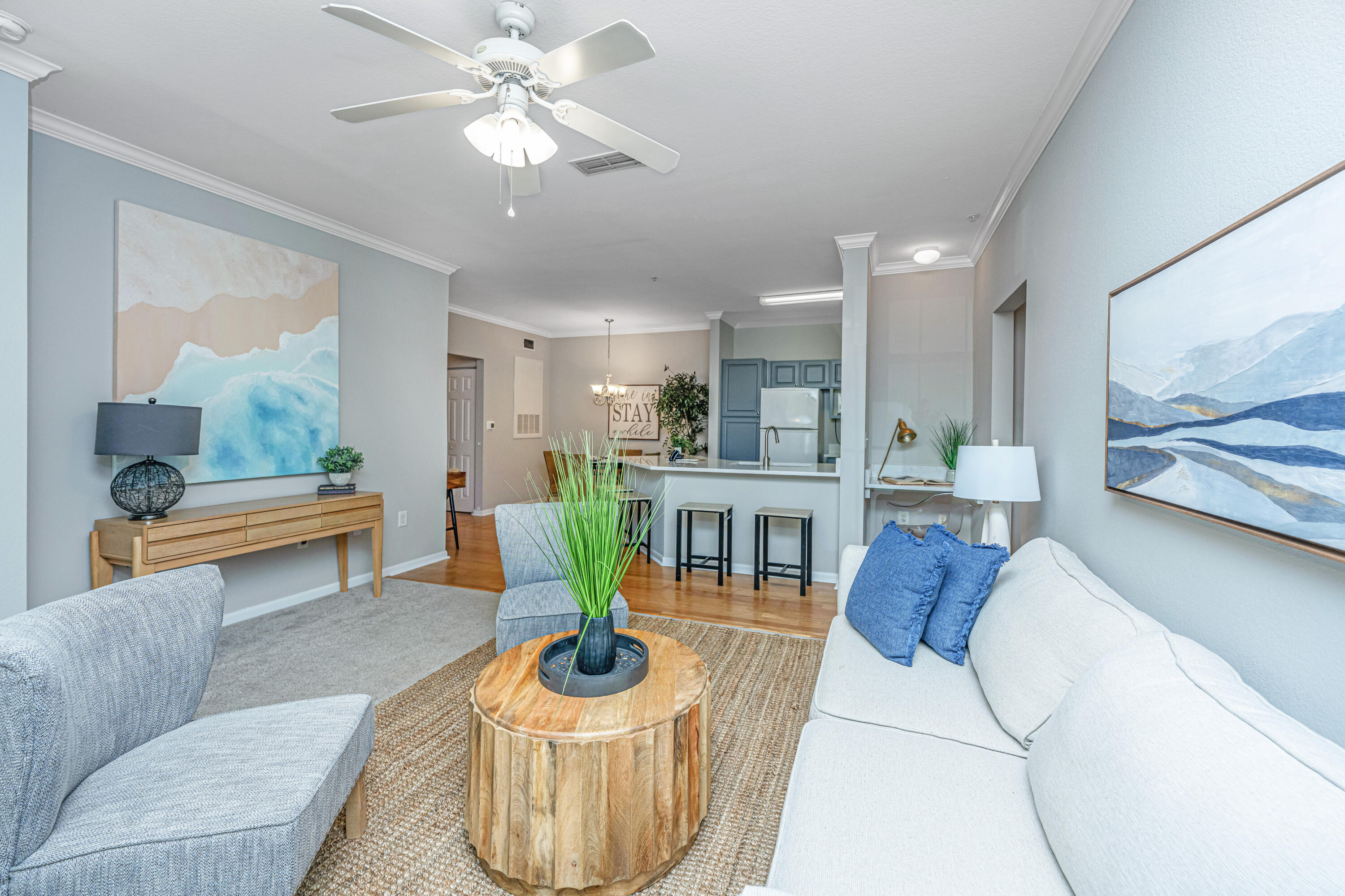 60 Fenwick Hall Alley # 811