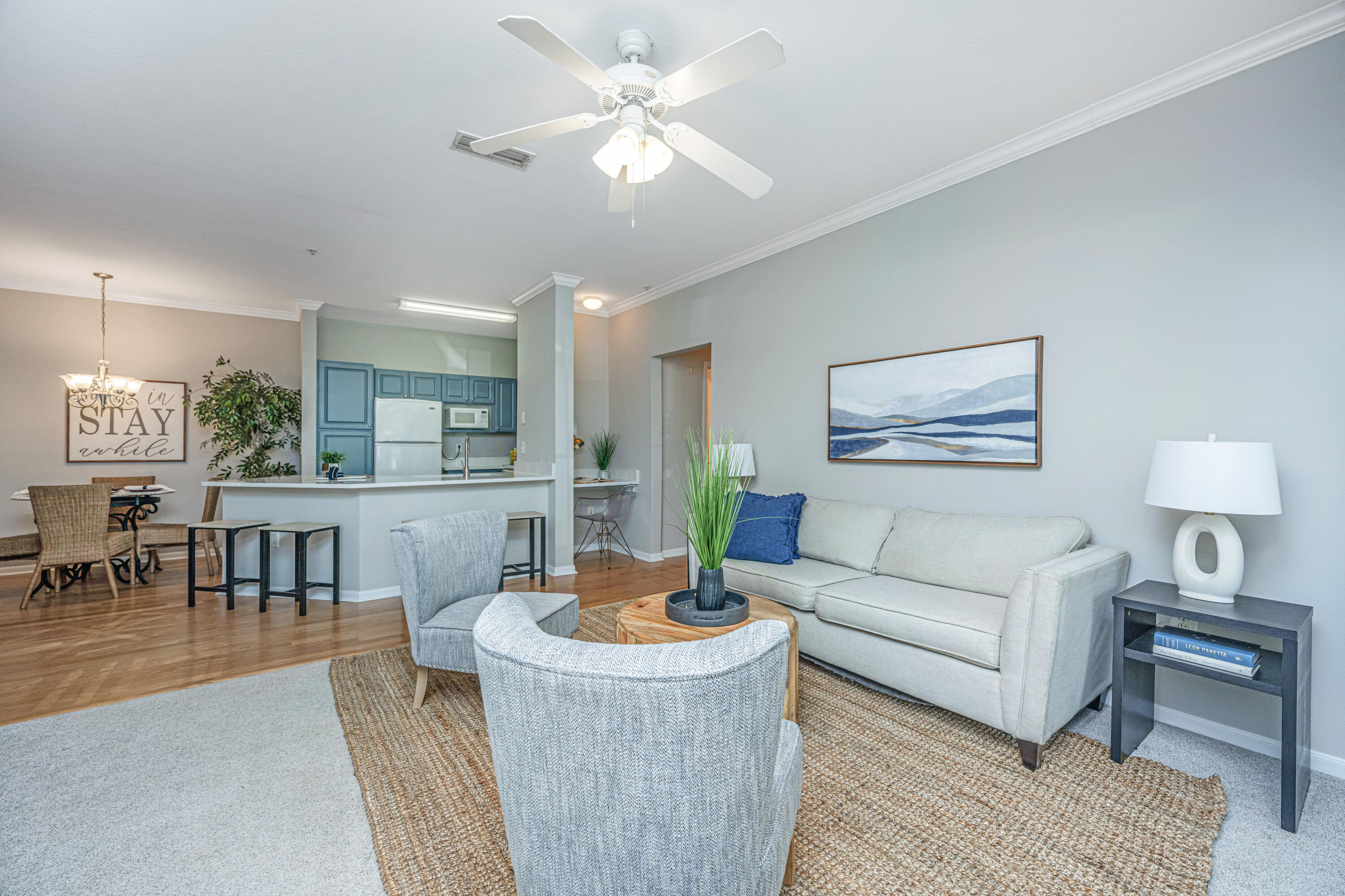 60 Fenwick Hall Alley # 811