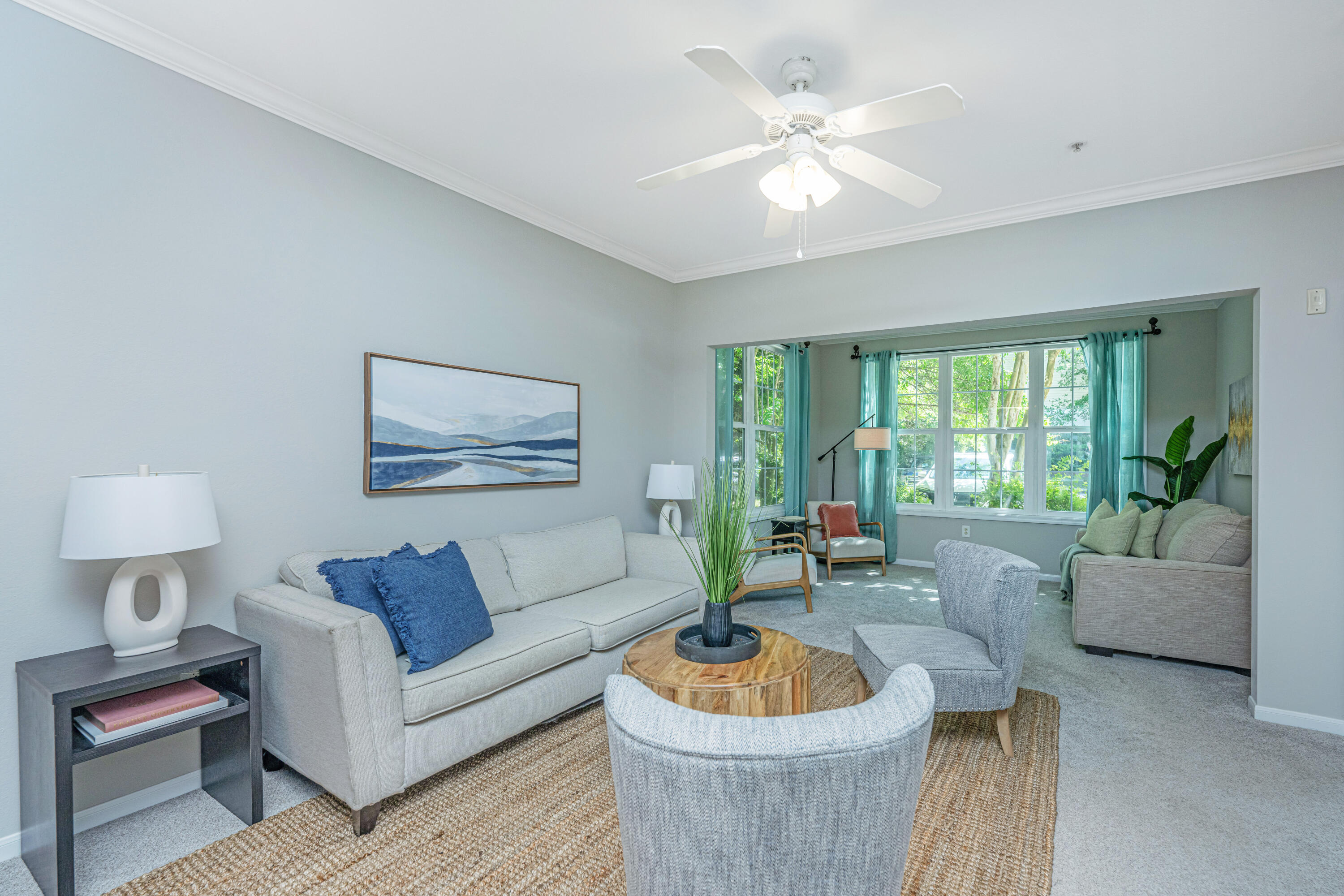 60 Fenwick Hall Alley # 811