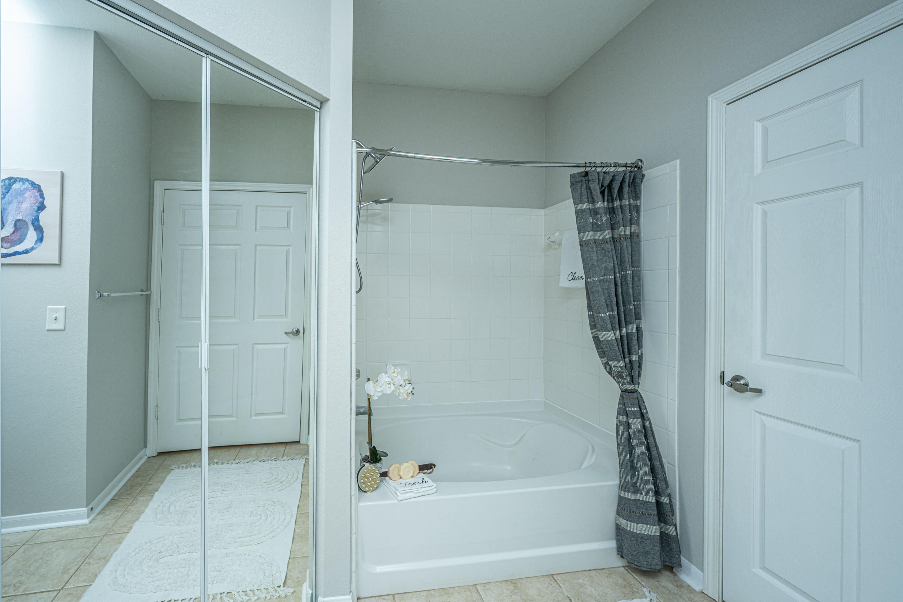 60 Fenwick Hall Alley # 811