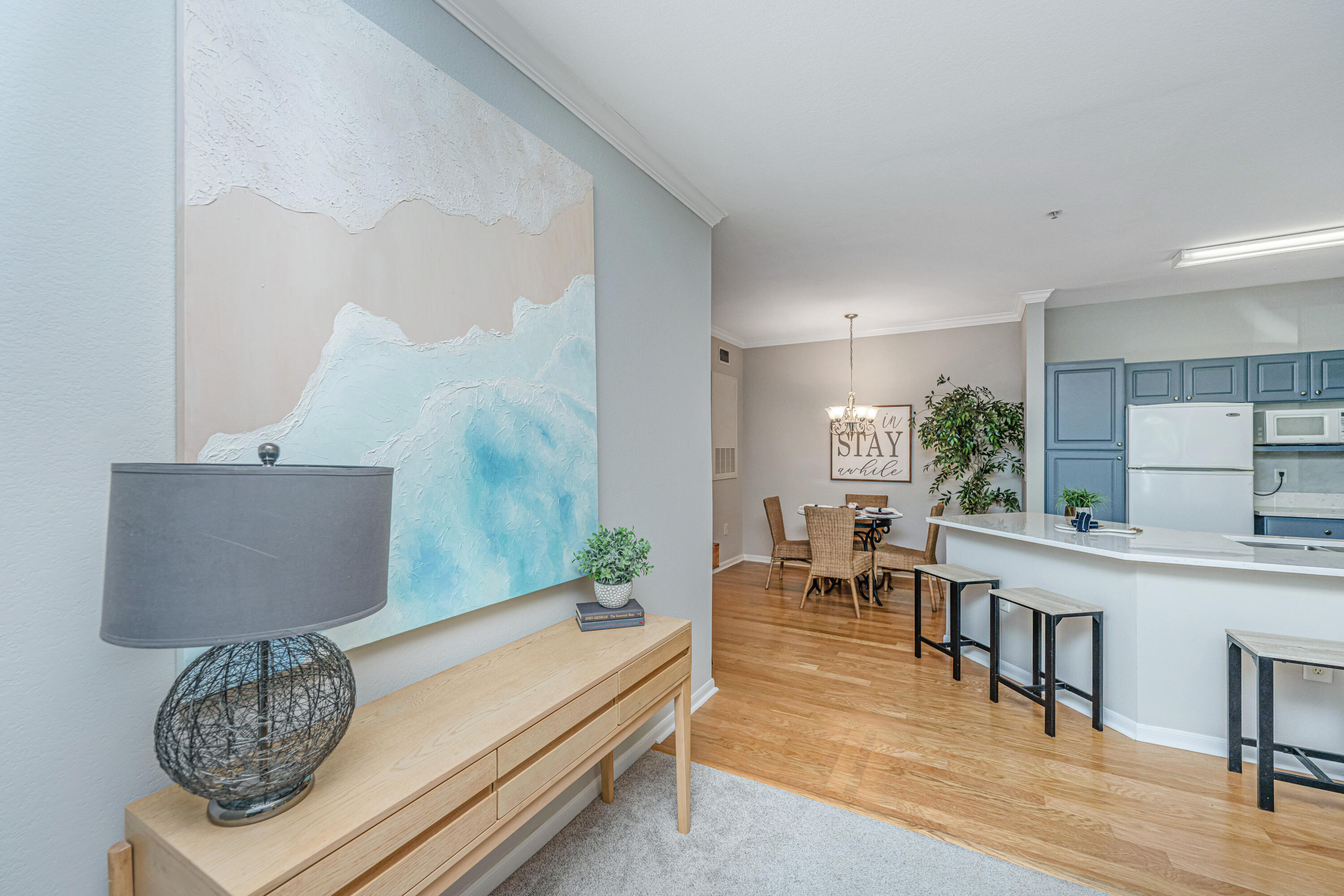 60 Fenwick Hall Alley # 811