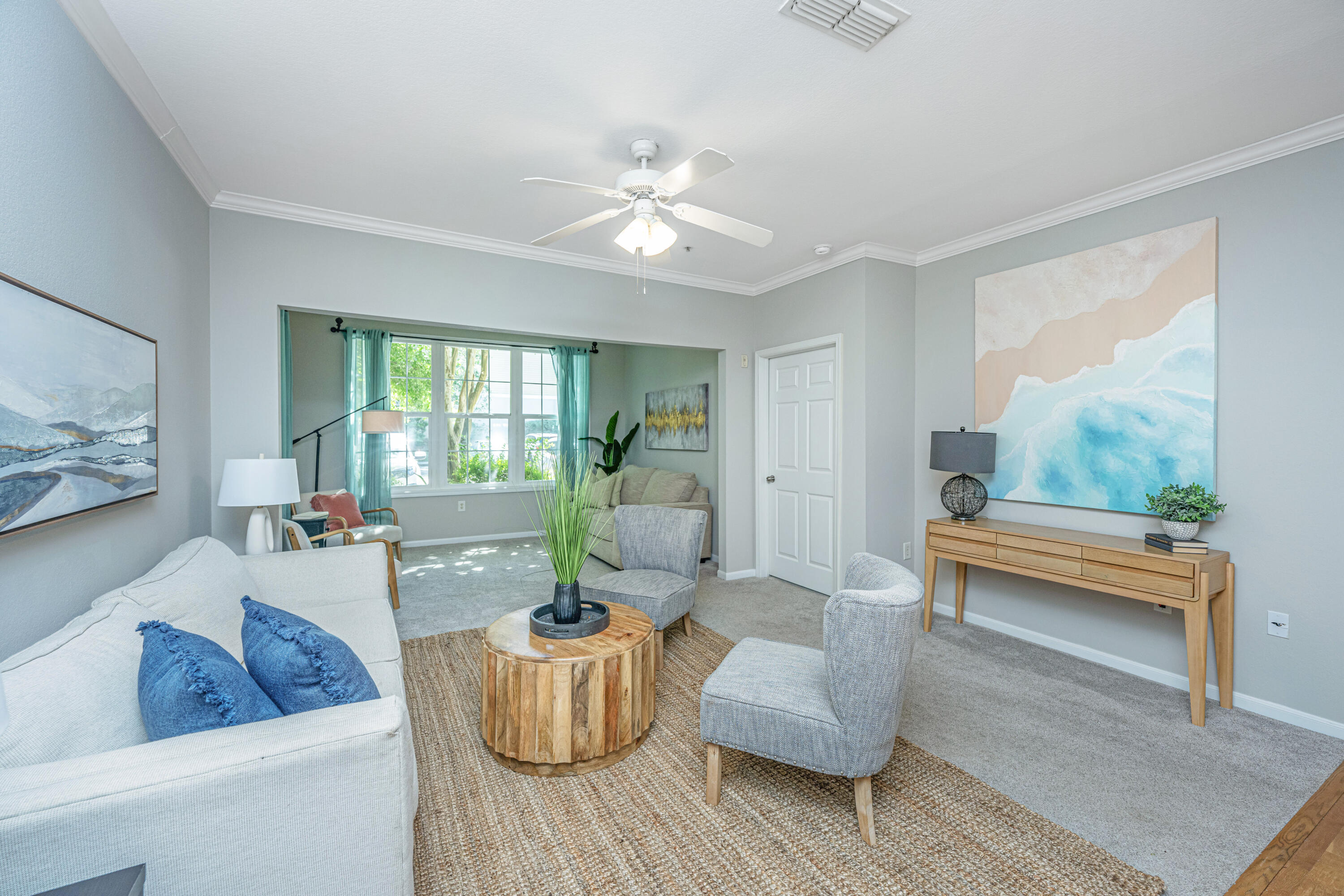 60 Fenwick Hall Alley # 811