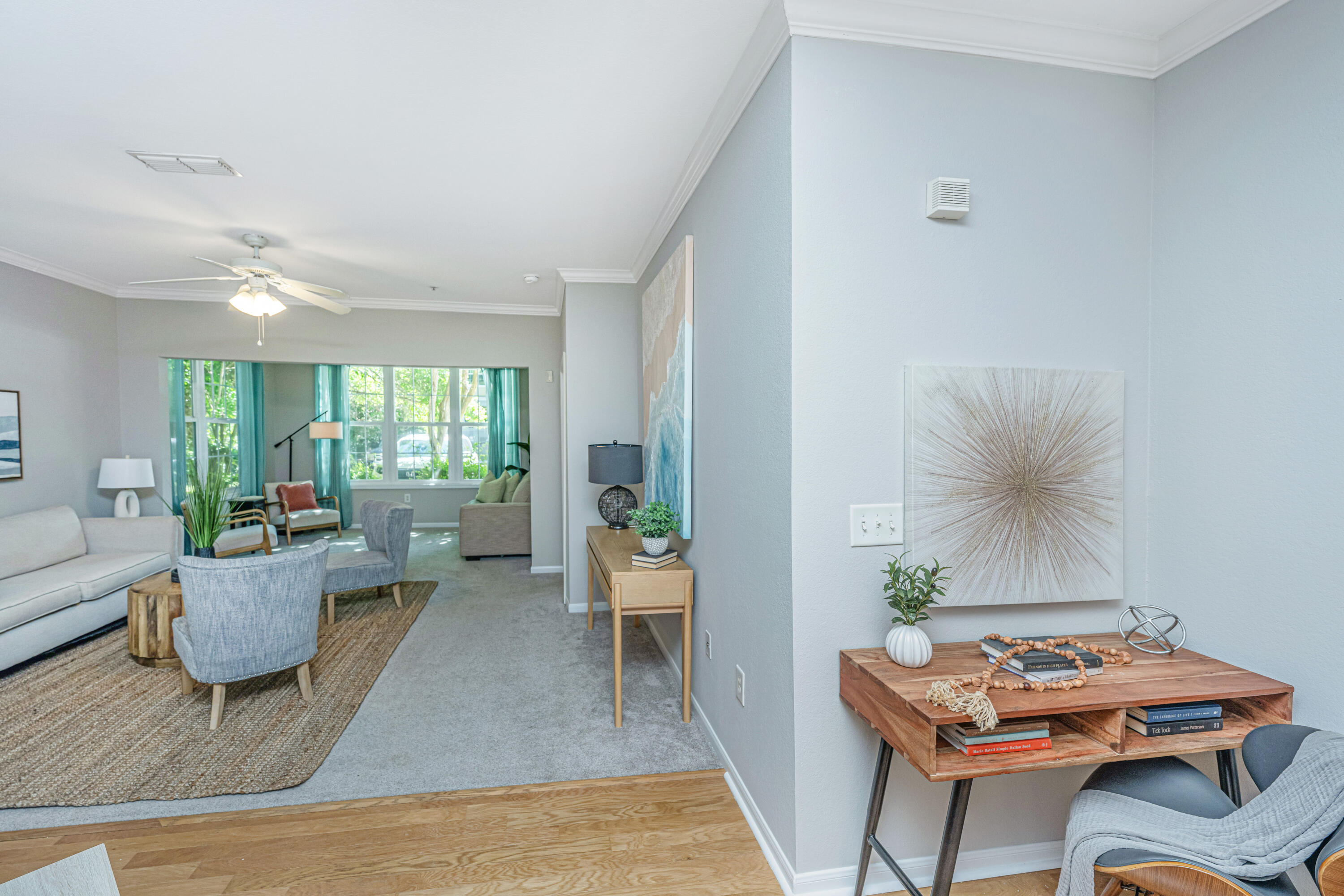 60 Fenwick Hall Alley # 811