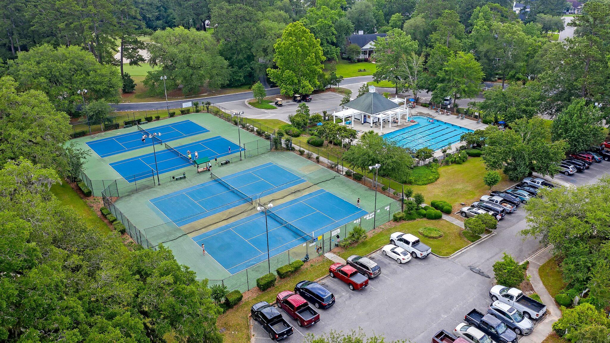 613 Fairway Forest Drive