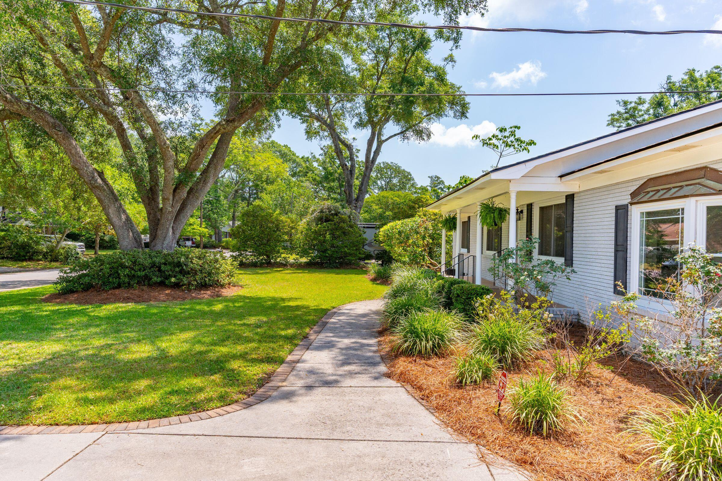 725 Beauregard Street