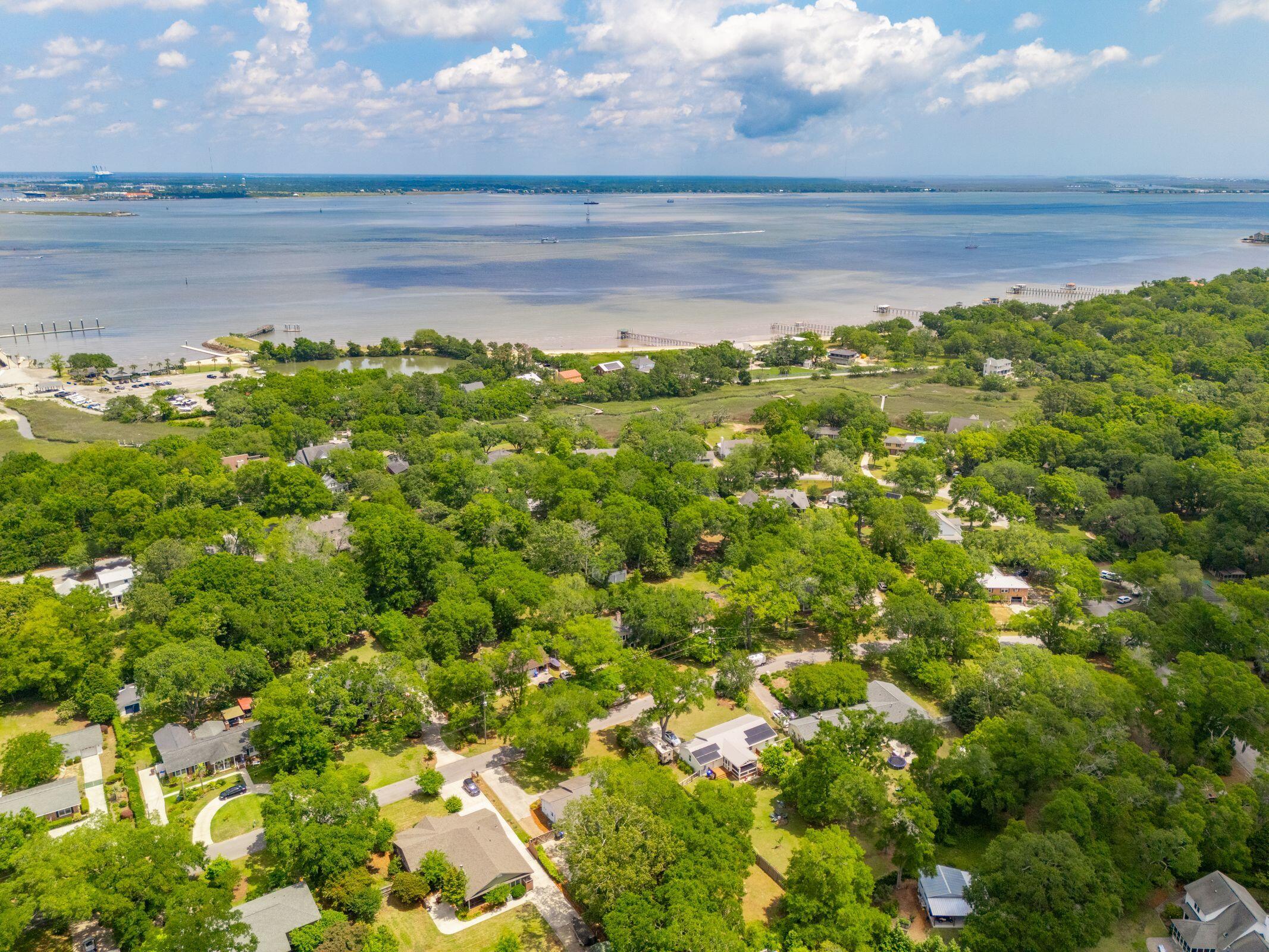 725 Beauregard Street