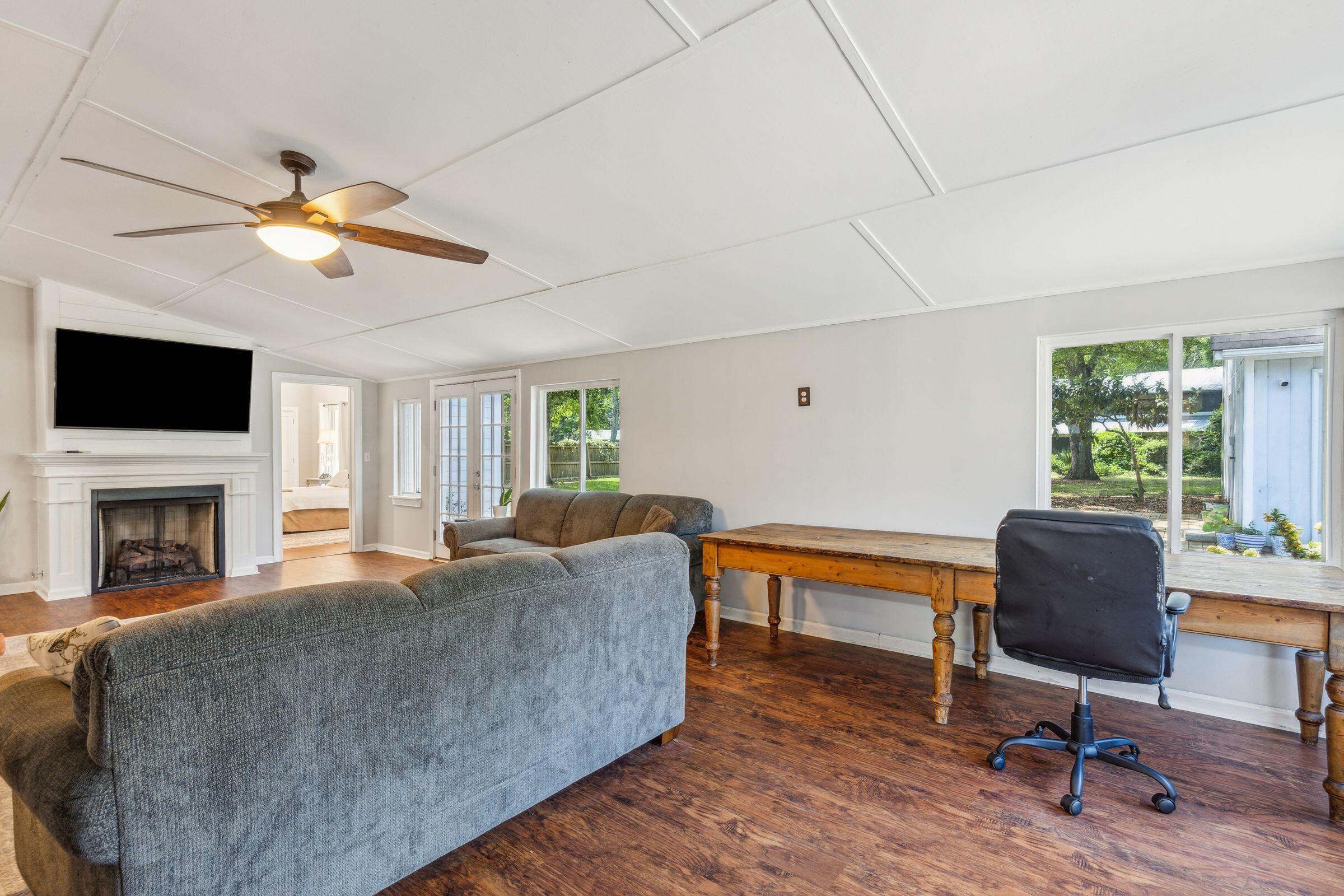 725 Beauregard Street