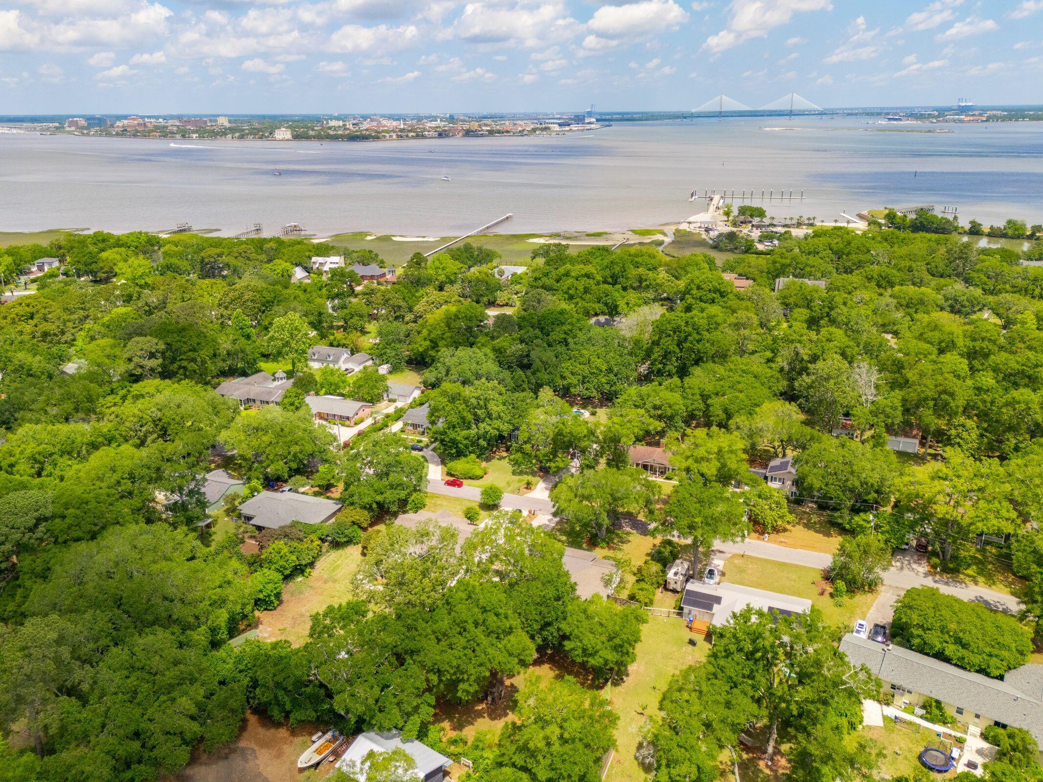 725 Beauregard Street