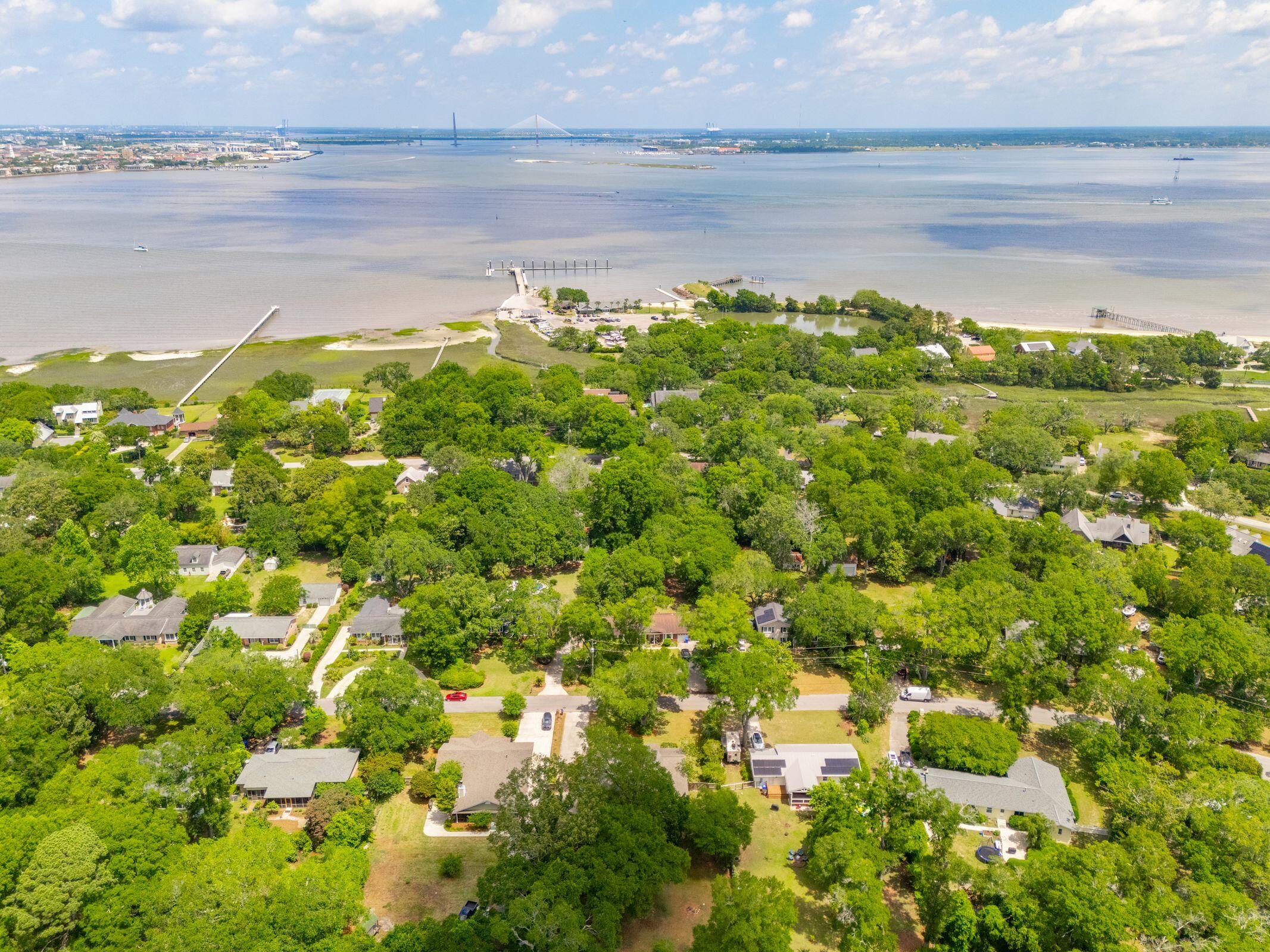 725 Beauregard Street