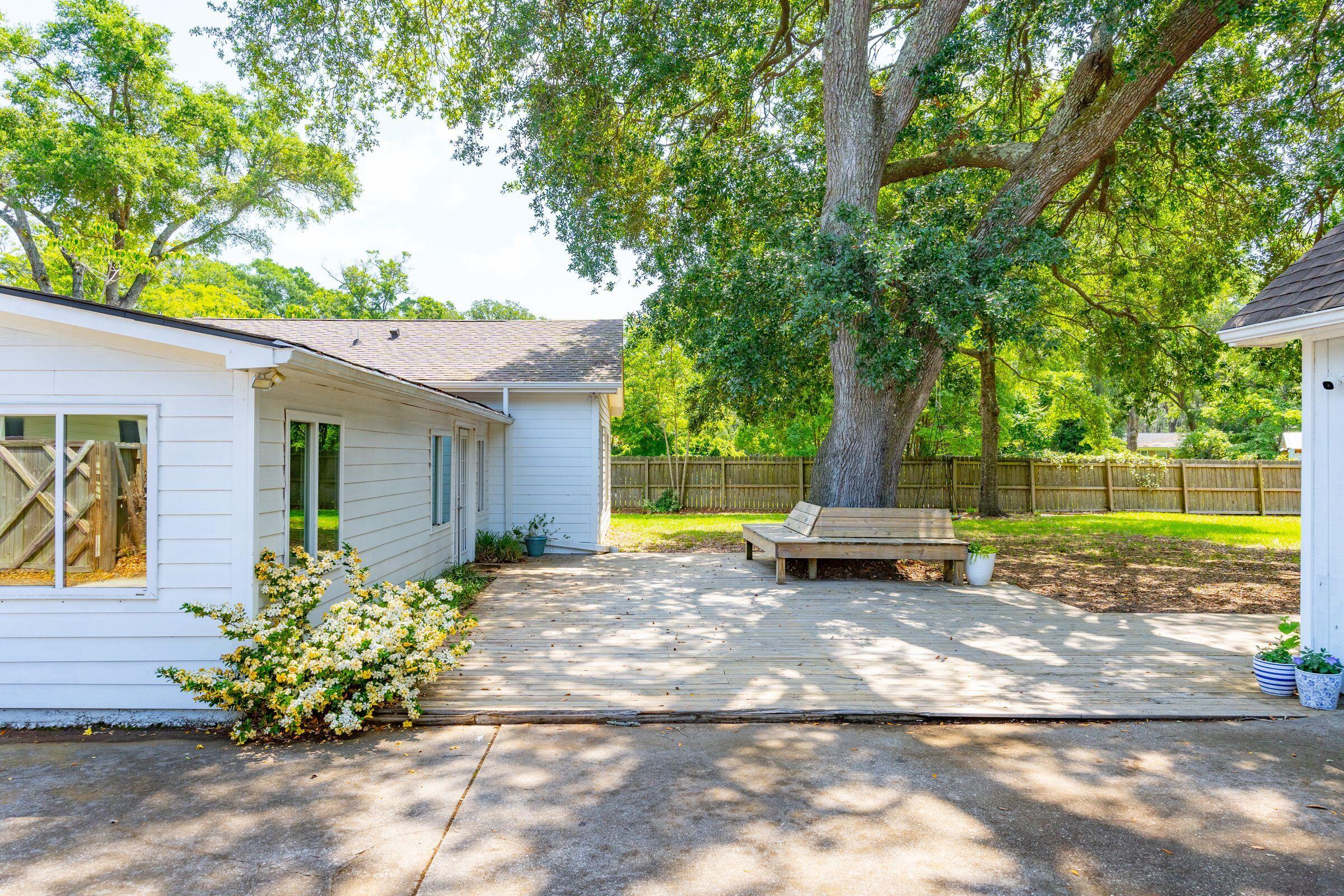 725 Beauregard Street