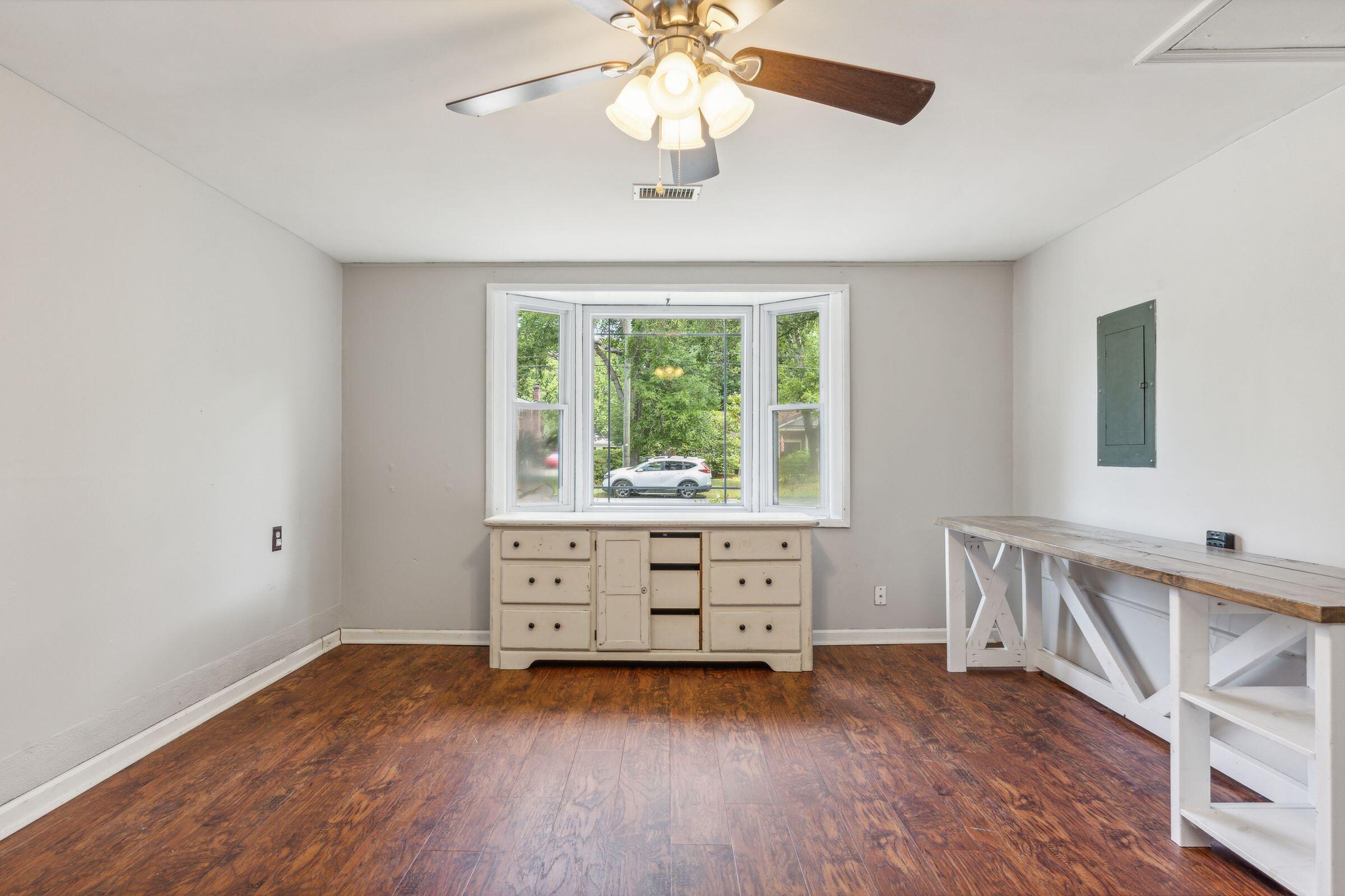 725 Beauregard Street