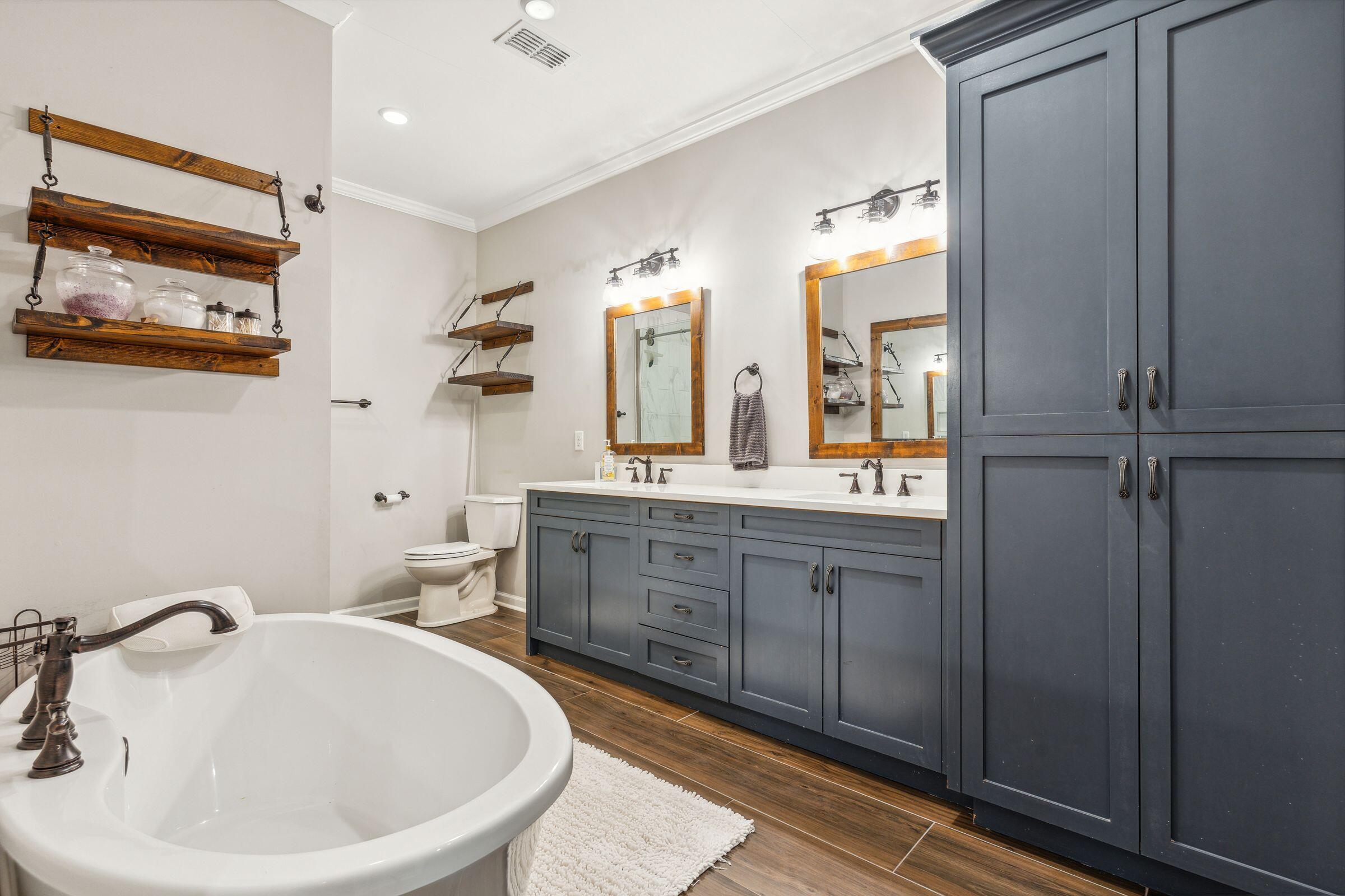 725 Beauregard Street