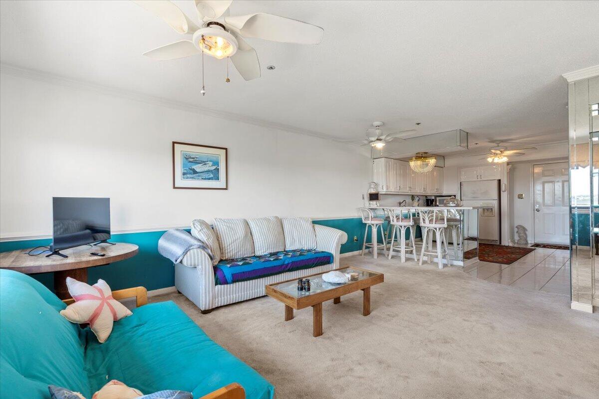 136 W Mariners Cay Drive