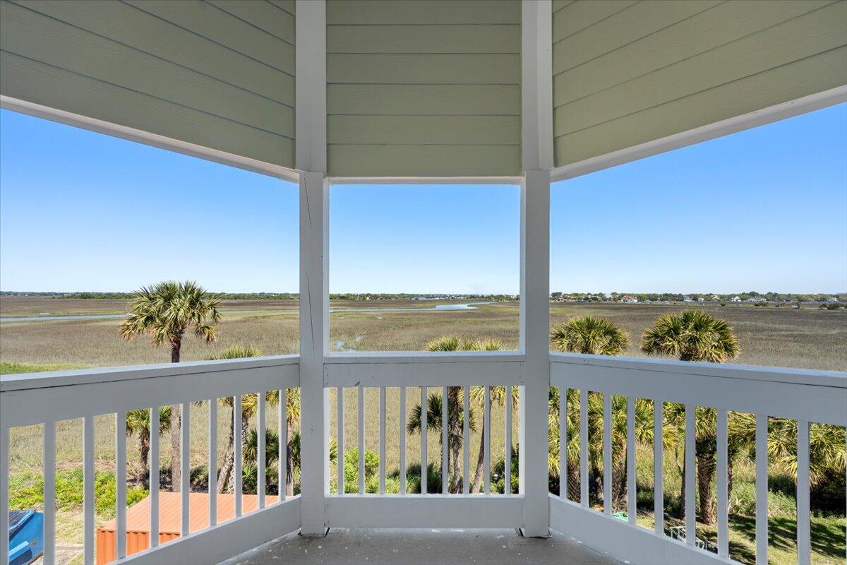 136 W Mariners Cay Drive