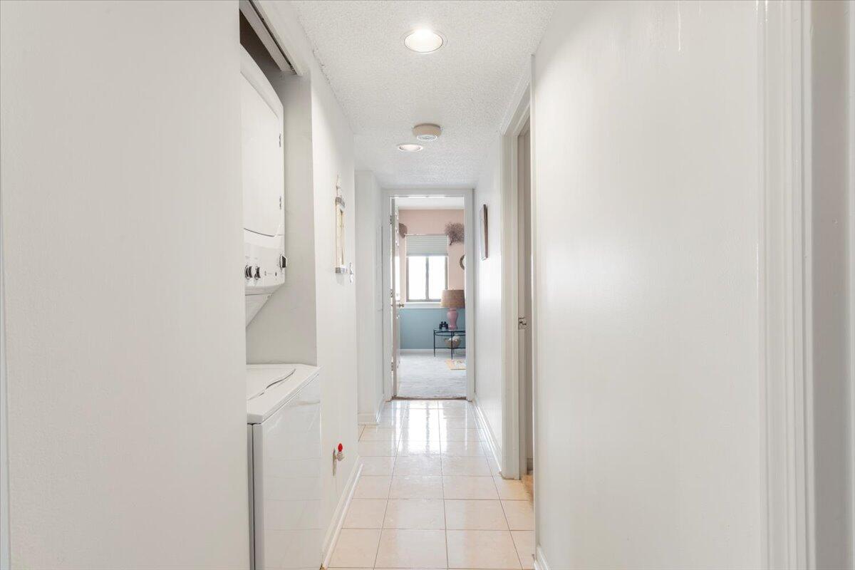 136 W Mariners Cay Drive