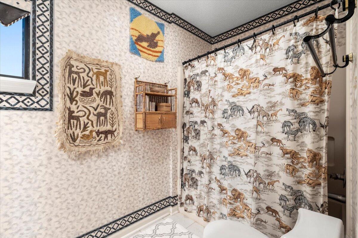 136 W Mariners Cay Drive