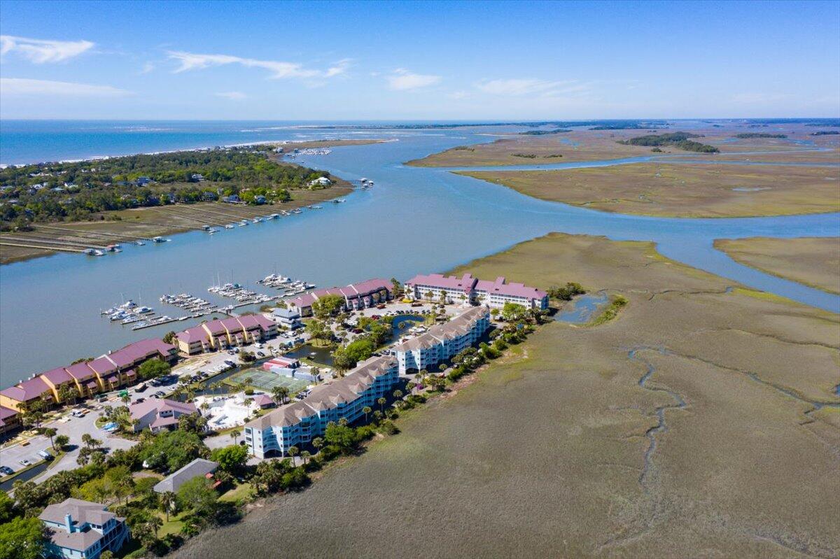 136 W Mariners Cay Drive